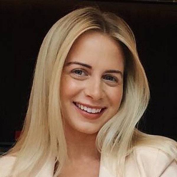 Raquelle Stevens