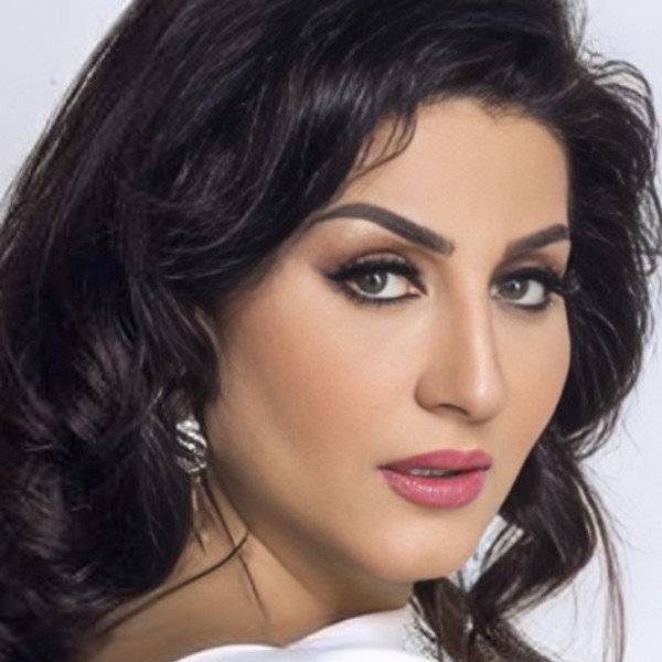 وفاء عامر