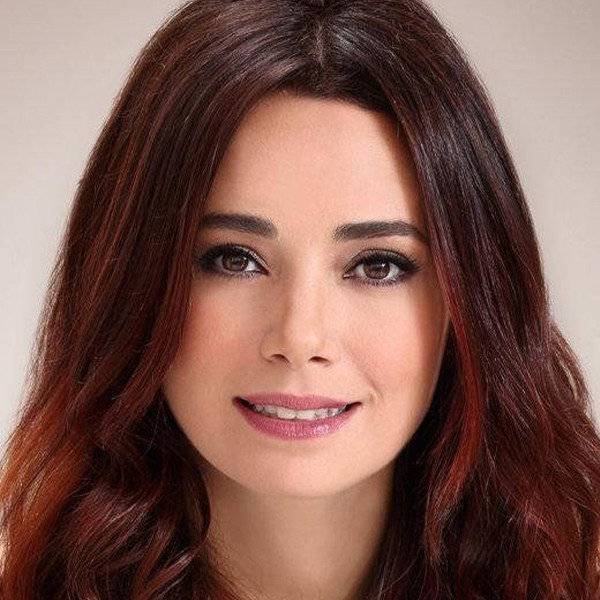 Özgü Namal