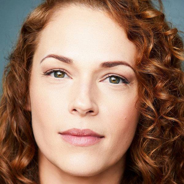 Amanda Righetti