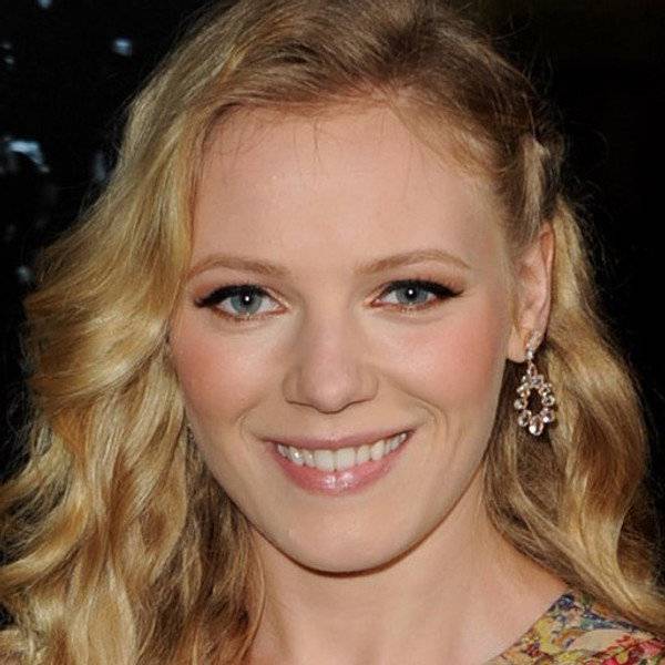 Emma Bell