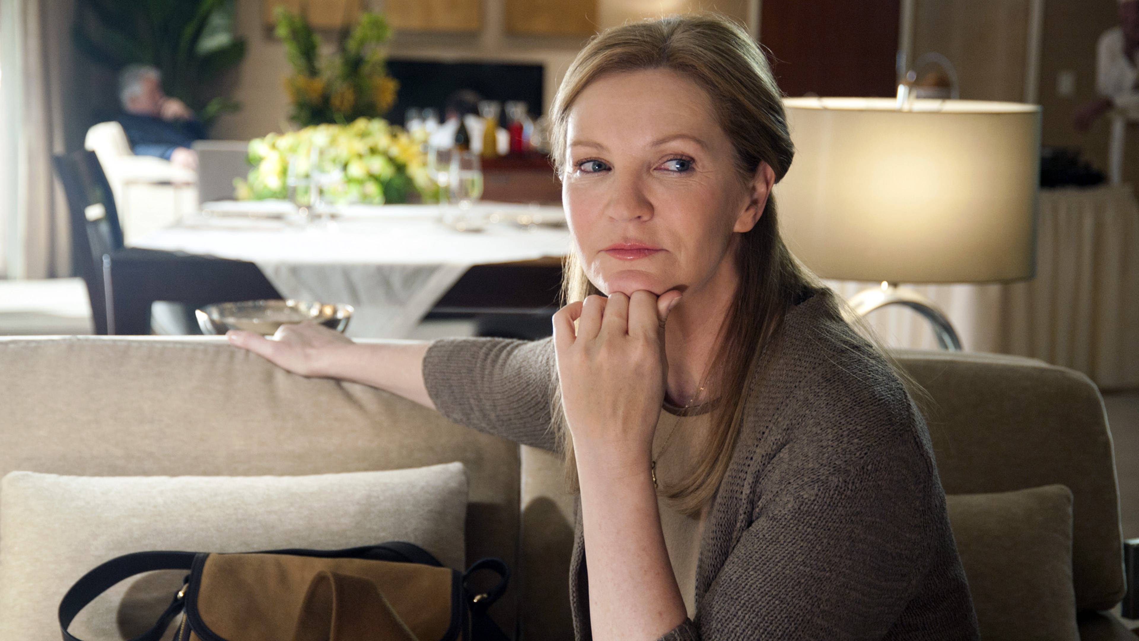 إيس ميتس وذ أيه كوليغ