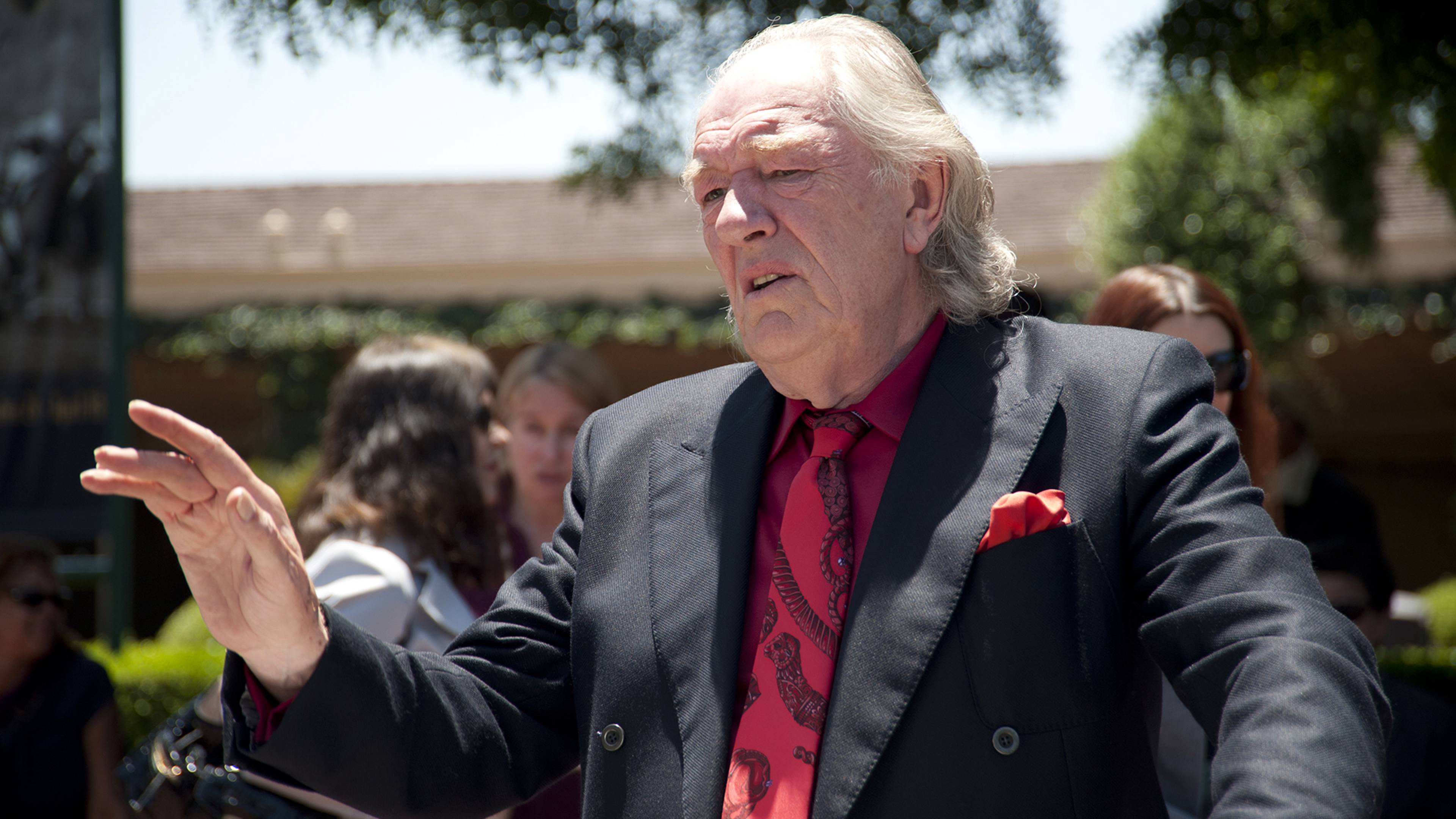 تو برايزد كولتس غو هيد- تو- هيد