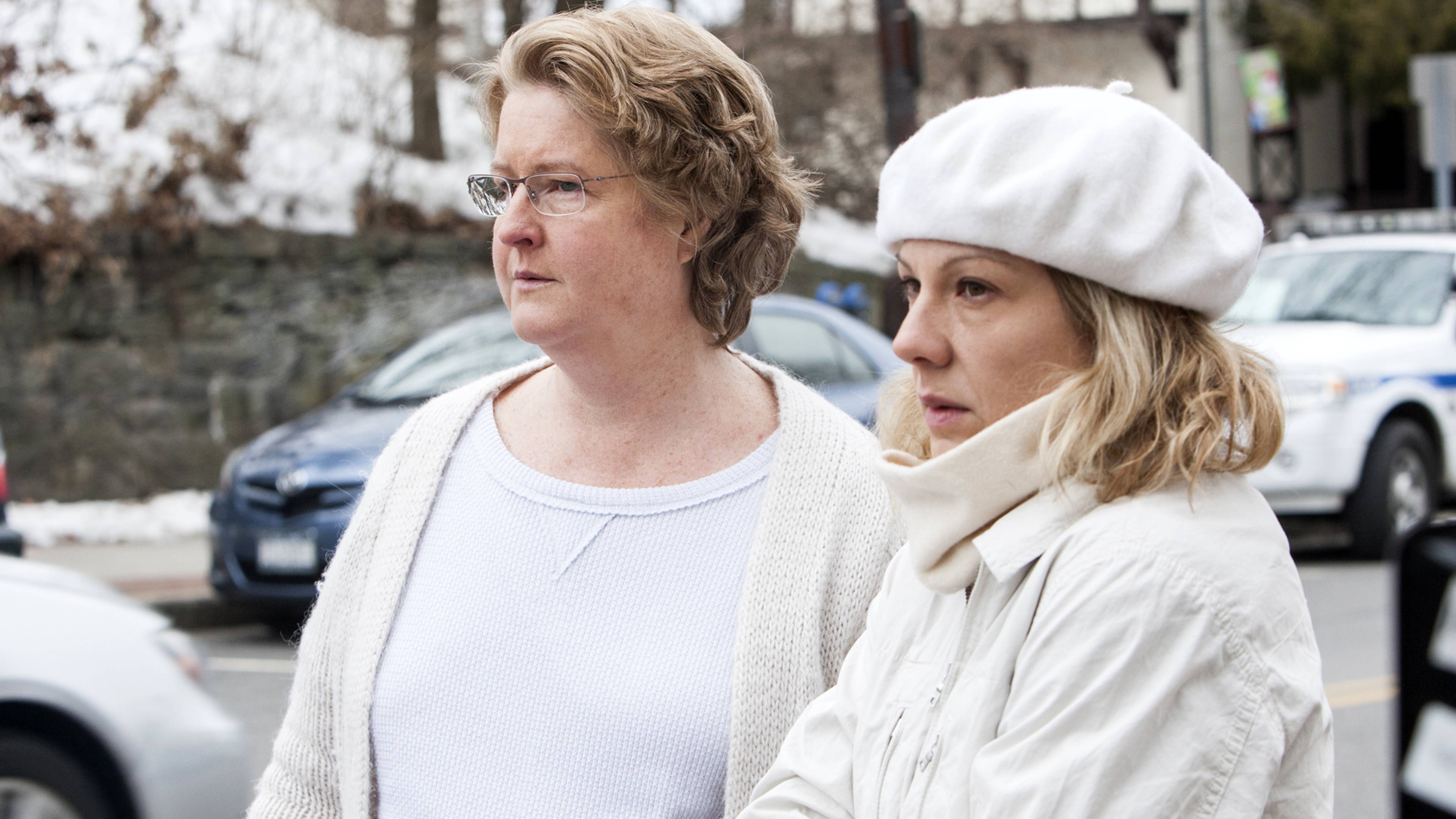 قاربين ومروحية