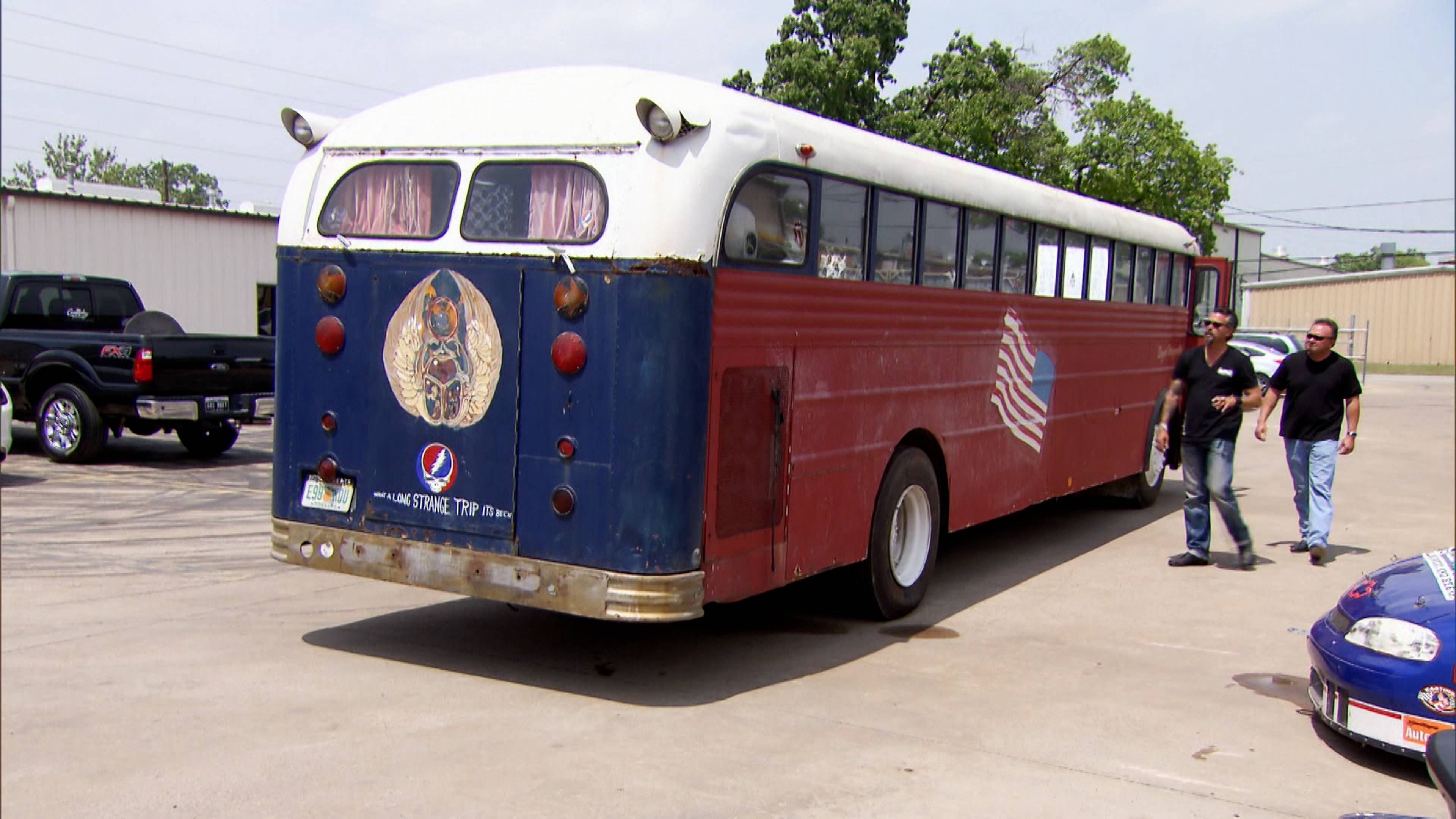 تصليح فيراري الجزء 1، ديد هيد باص