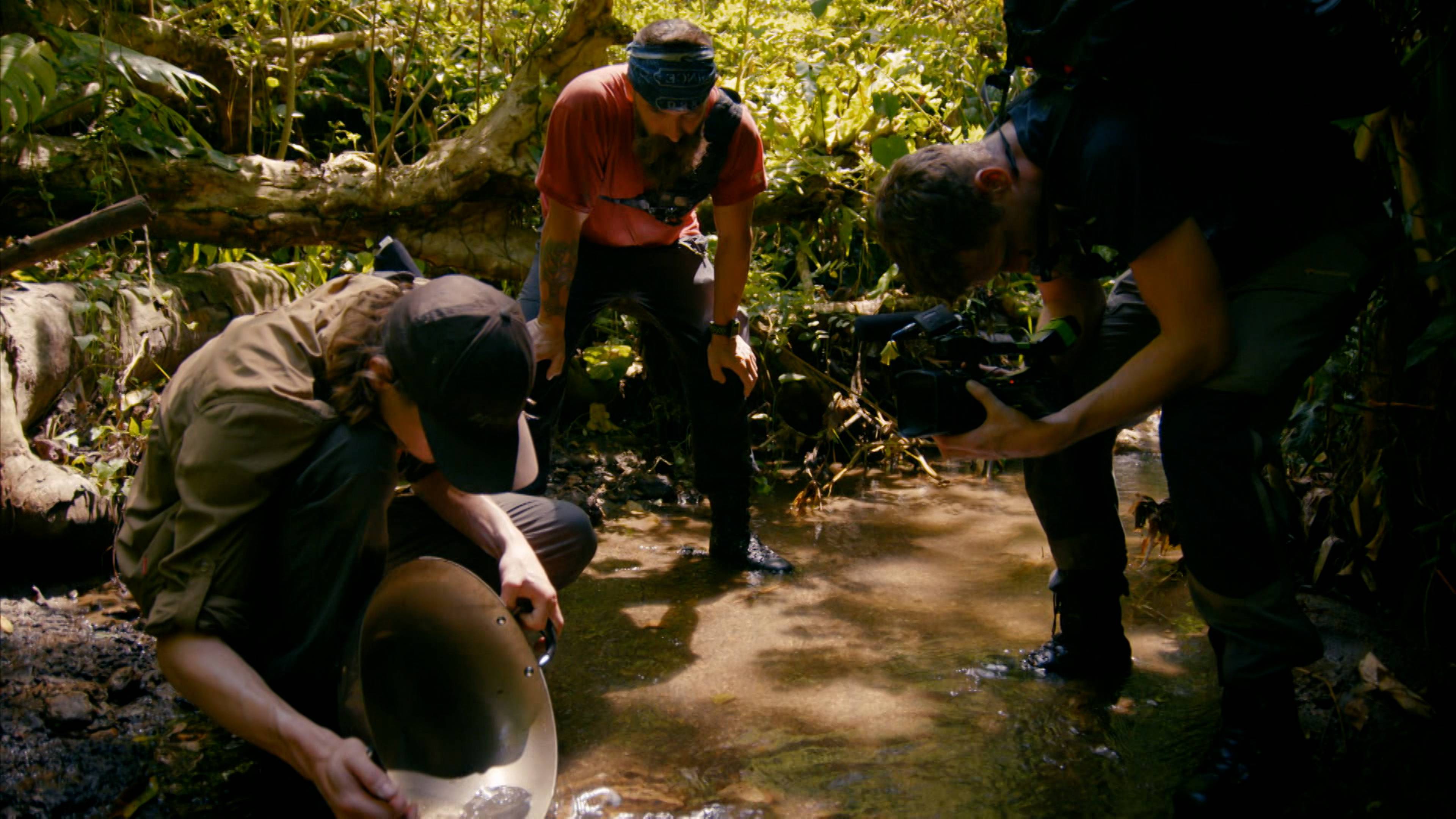 أعماق خطيرة