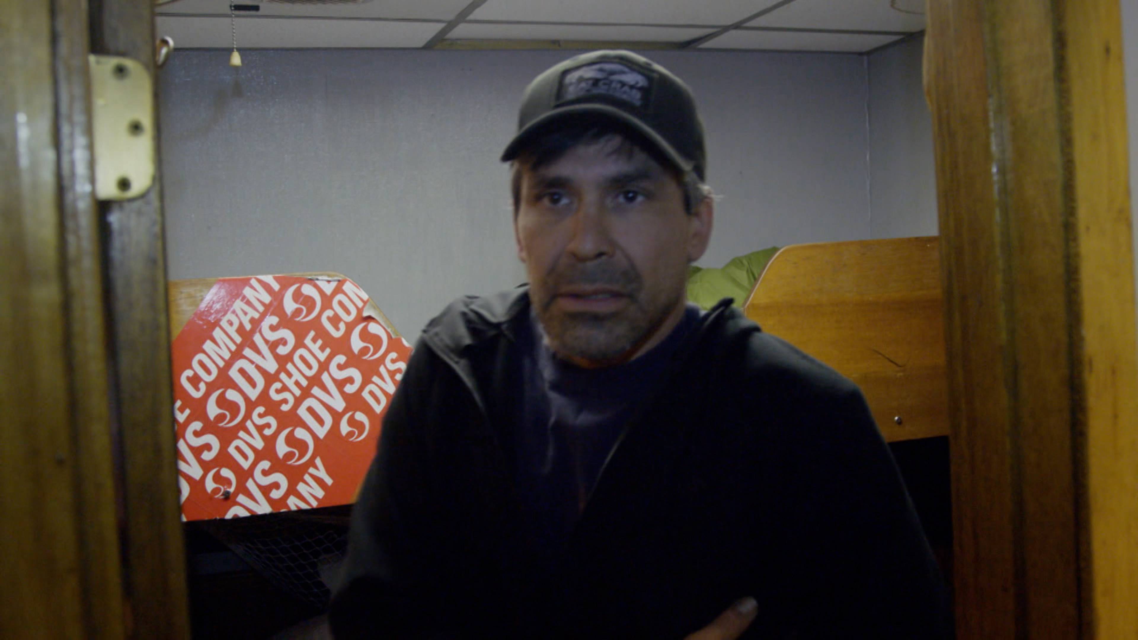 سكين في الأضلاع