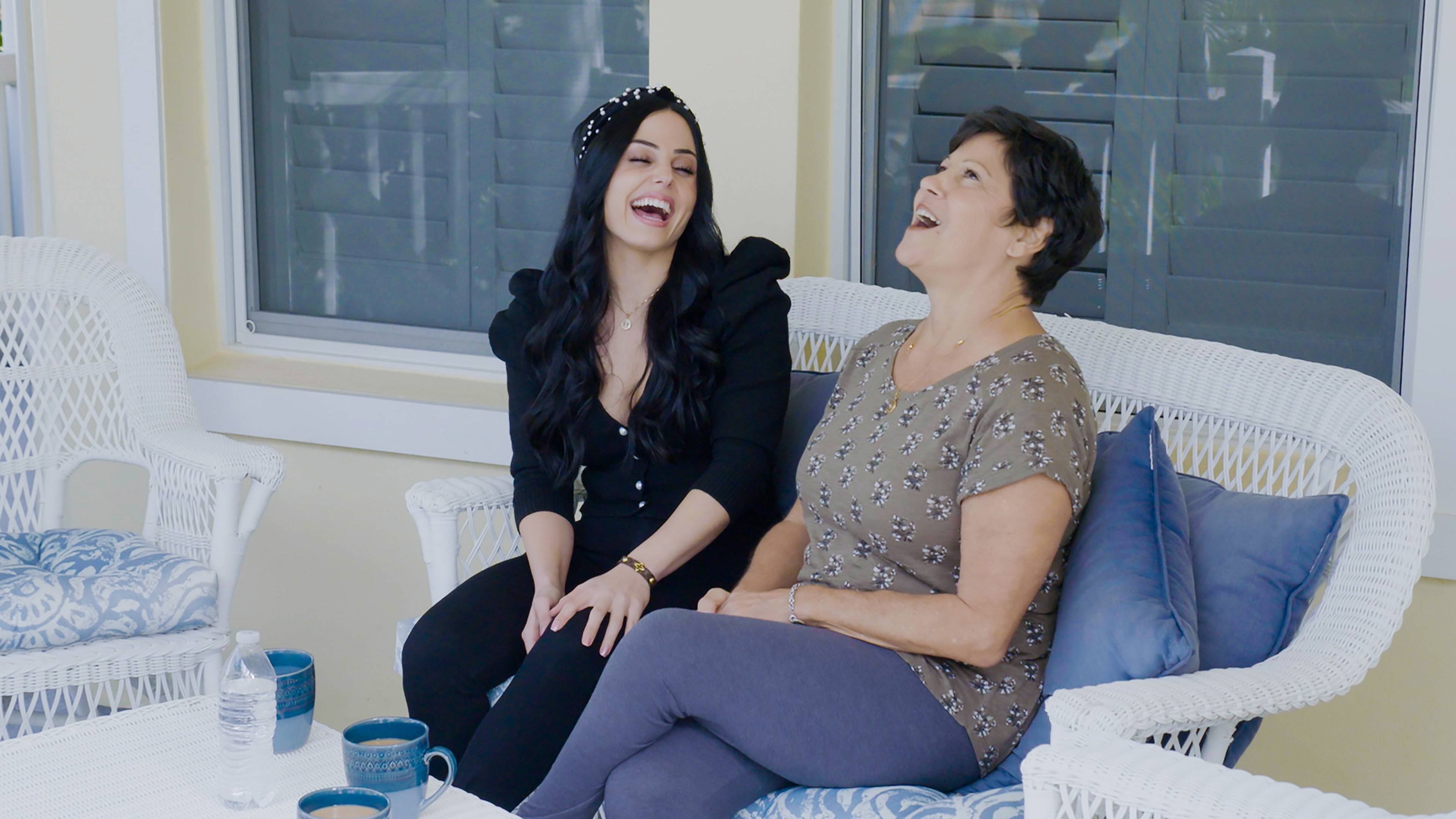 عيني عليك دائماً