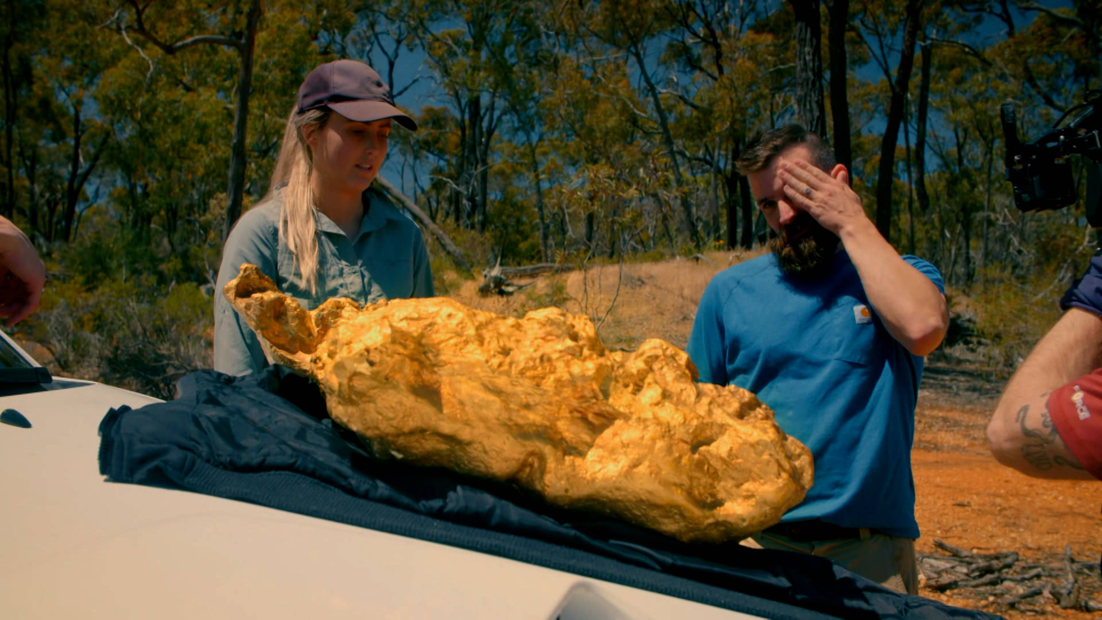 أهلاً بالغريب