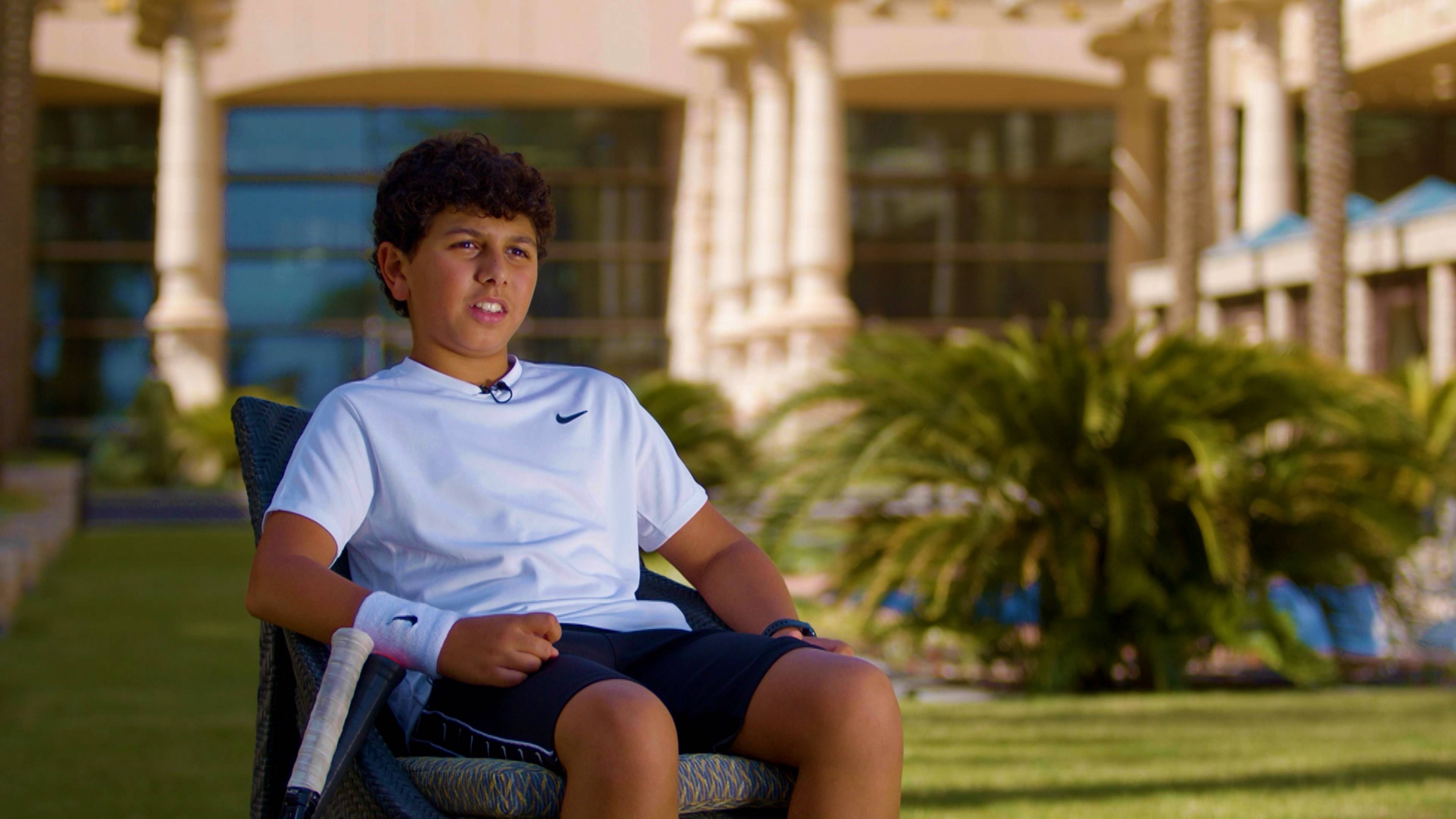 التنس الأرضي والإبحار