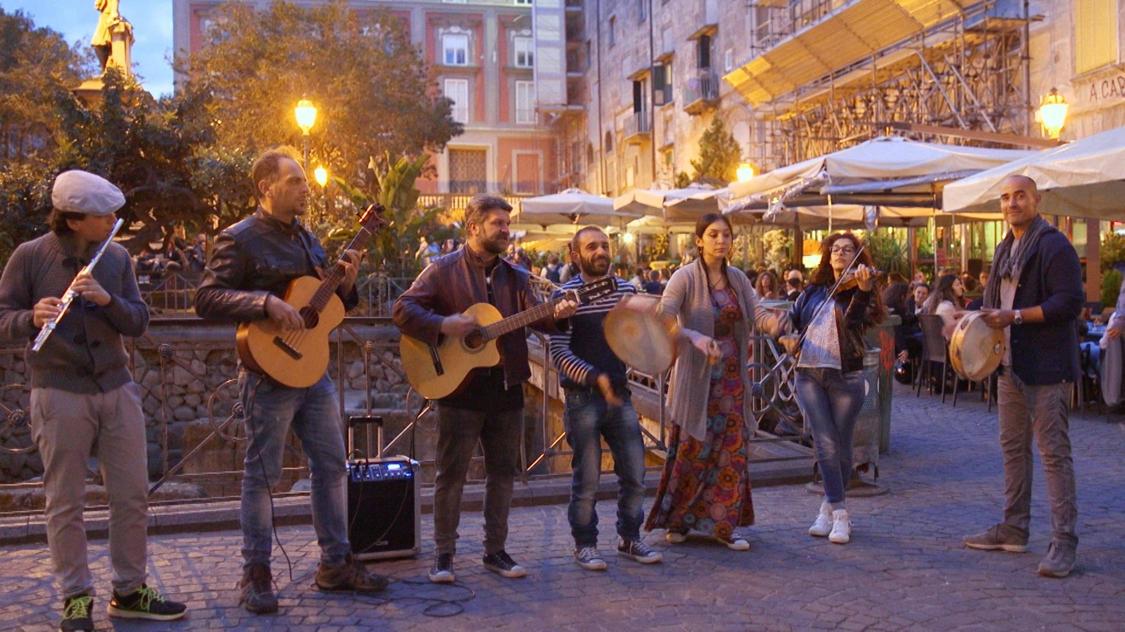 ميوزيك إن نابولي