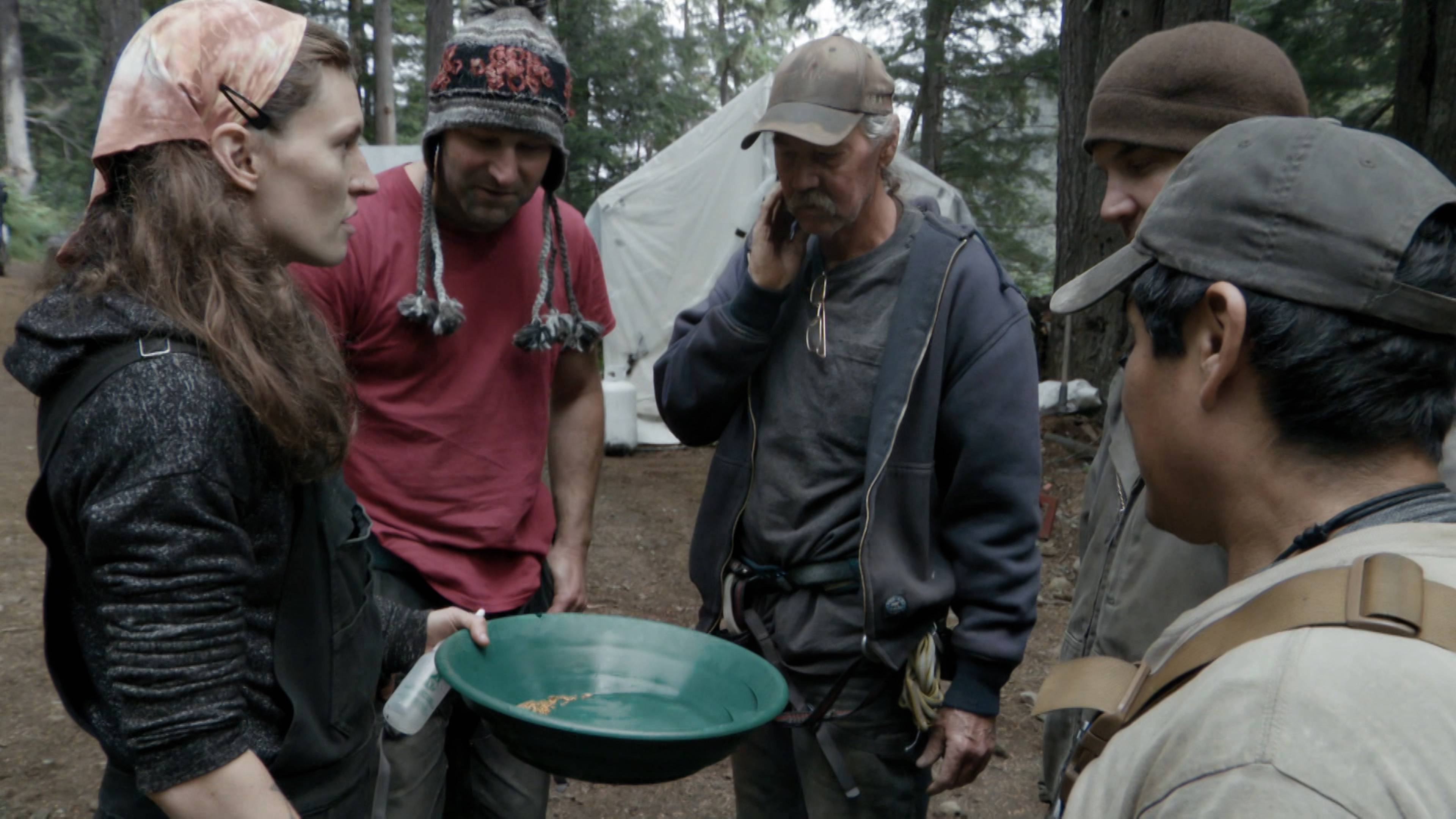 سرقة في منزل روك