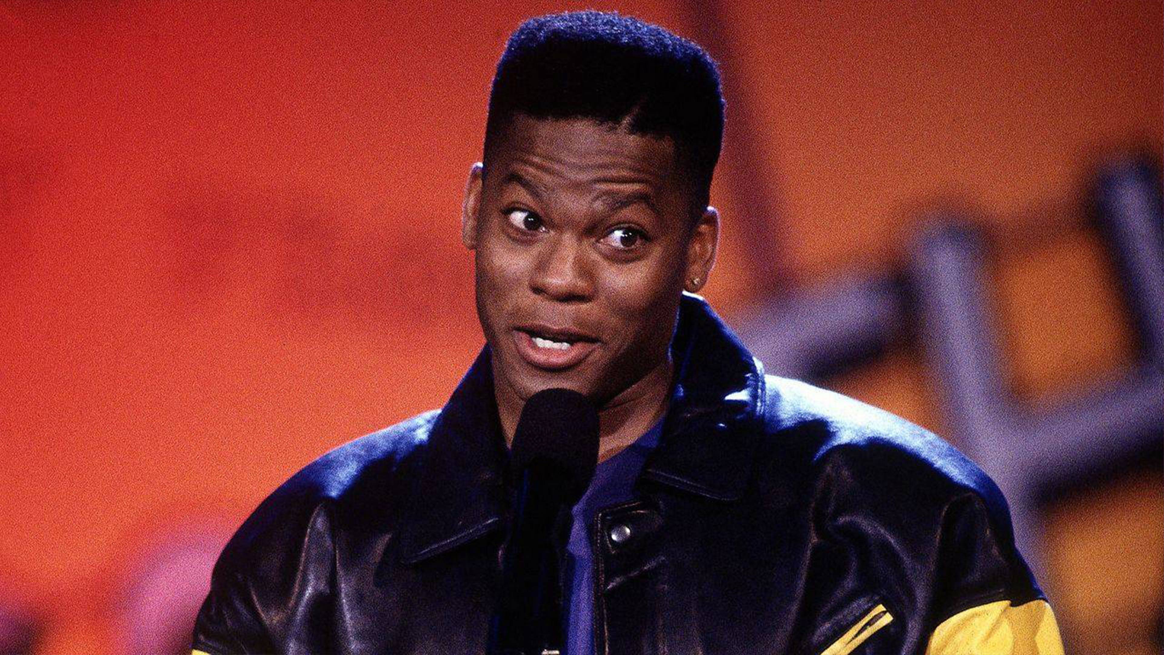 دي إل هيولي