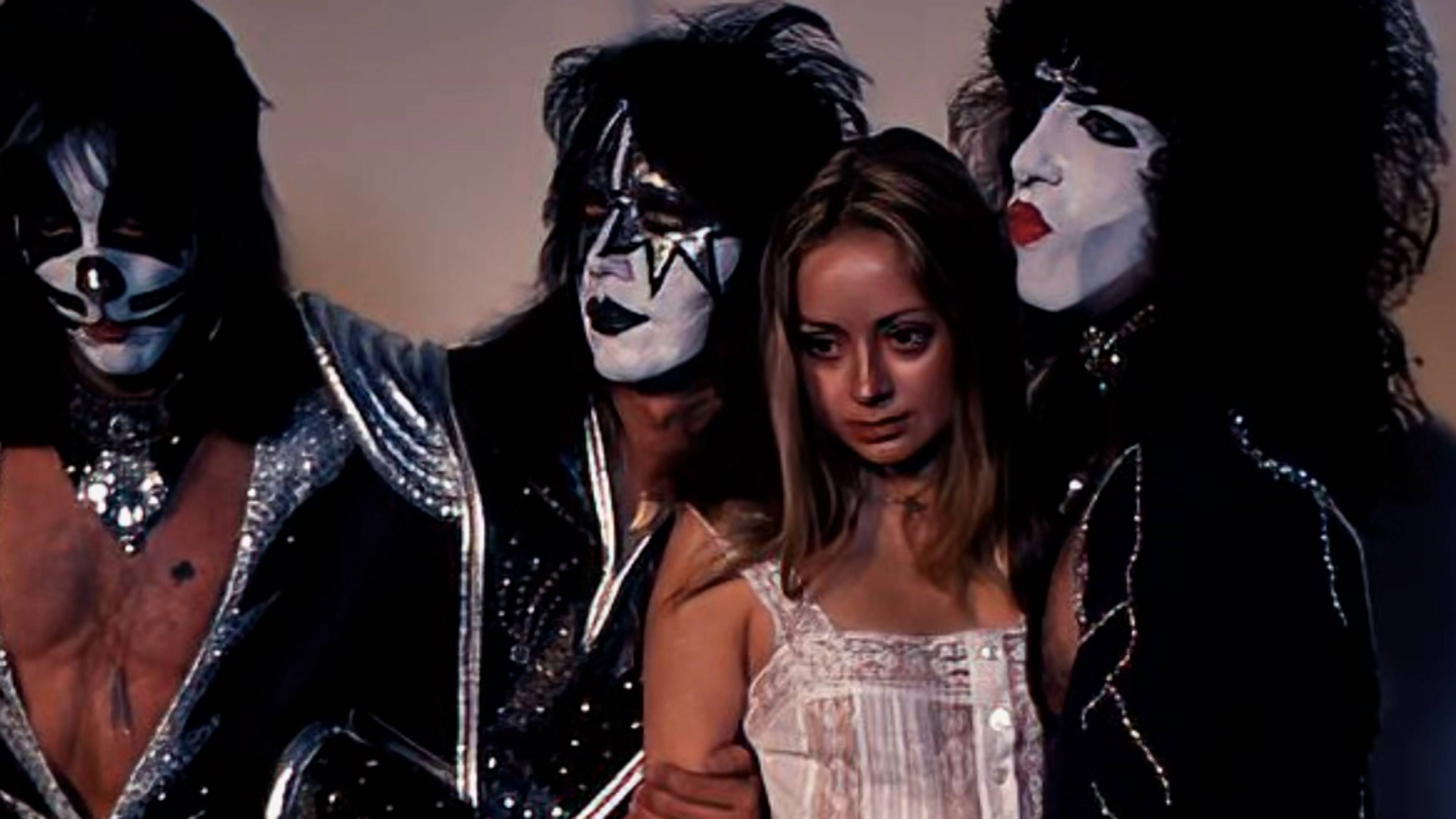 الفتاة التي تحمل وشم النجمة