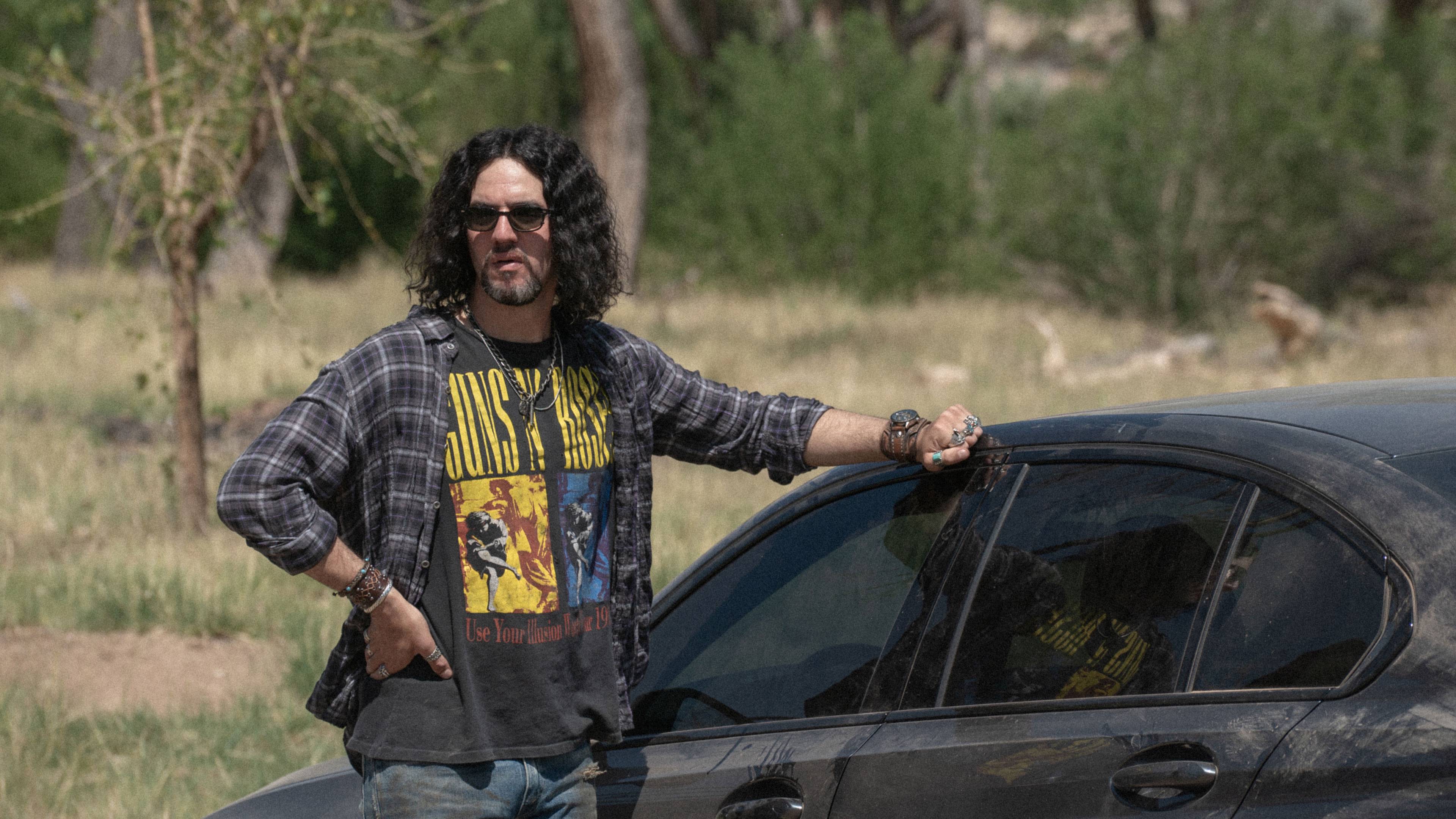 أندر ذا بيغ تري