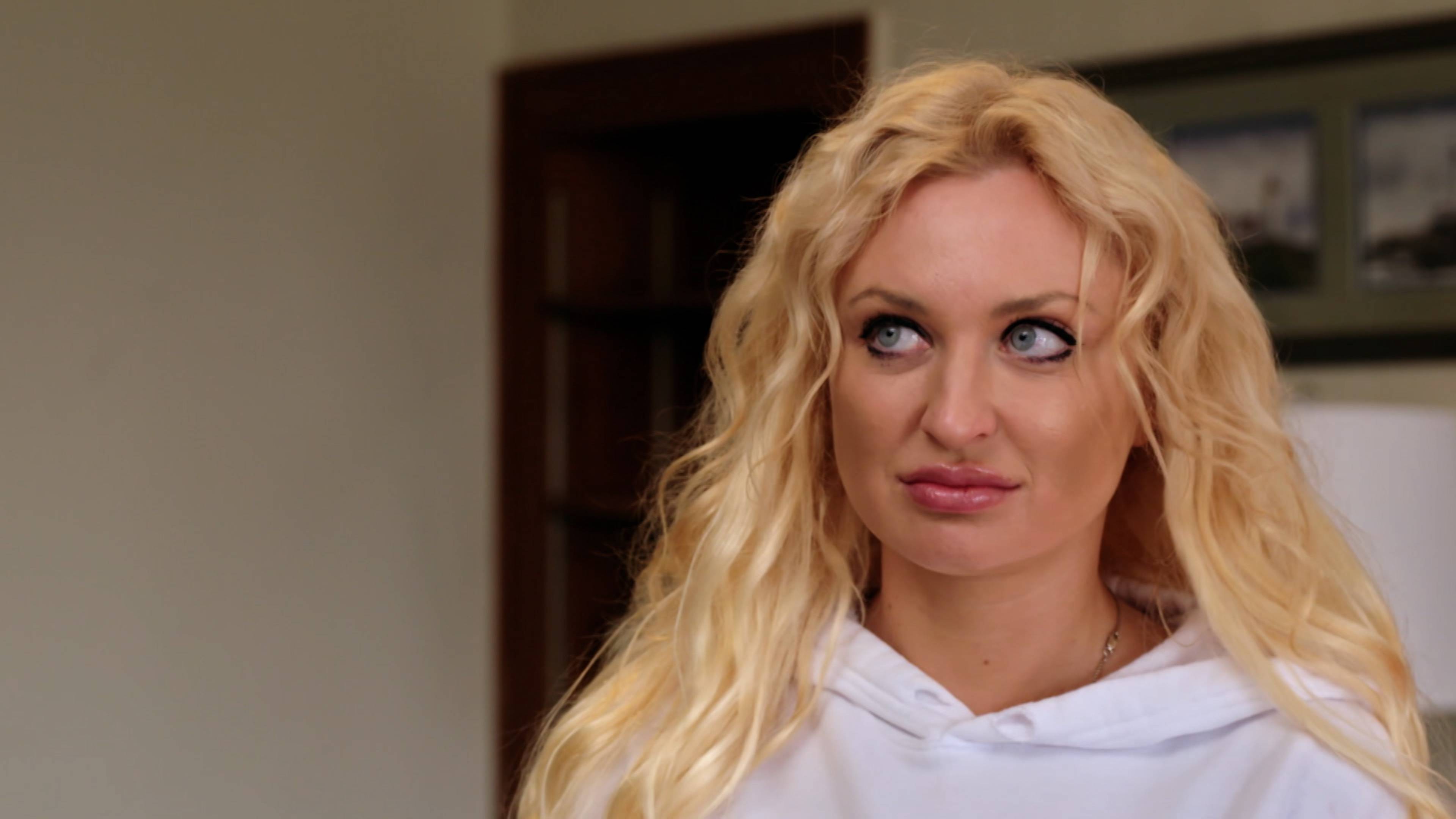 Veronica Says Goodbye