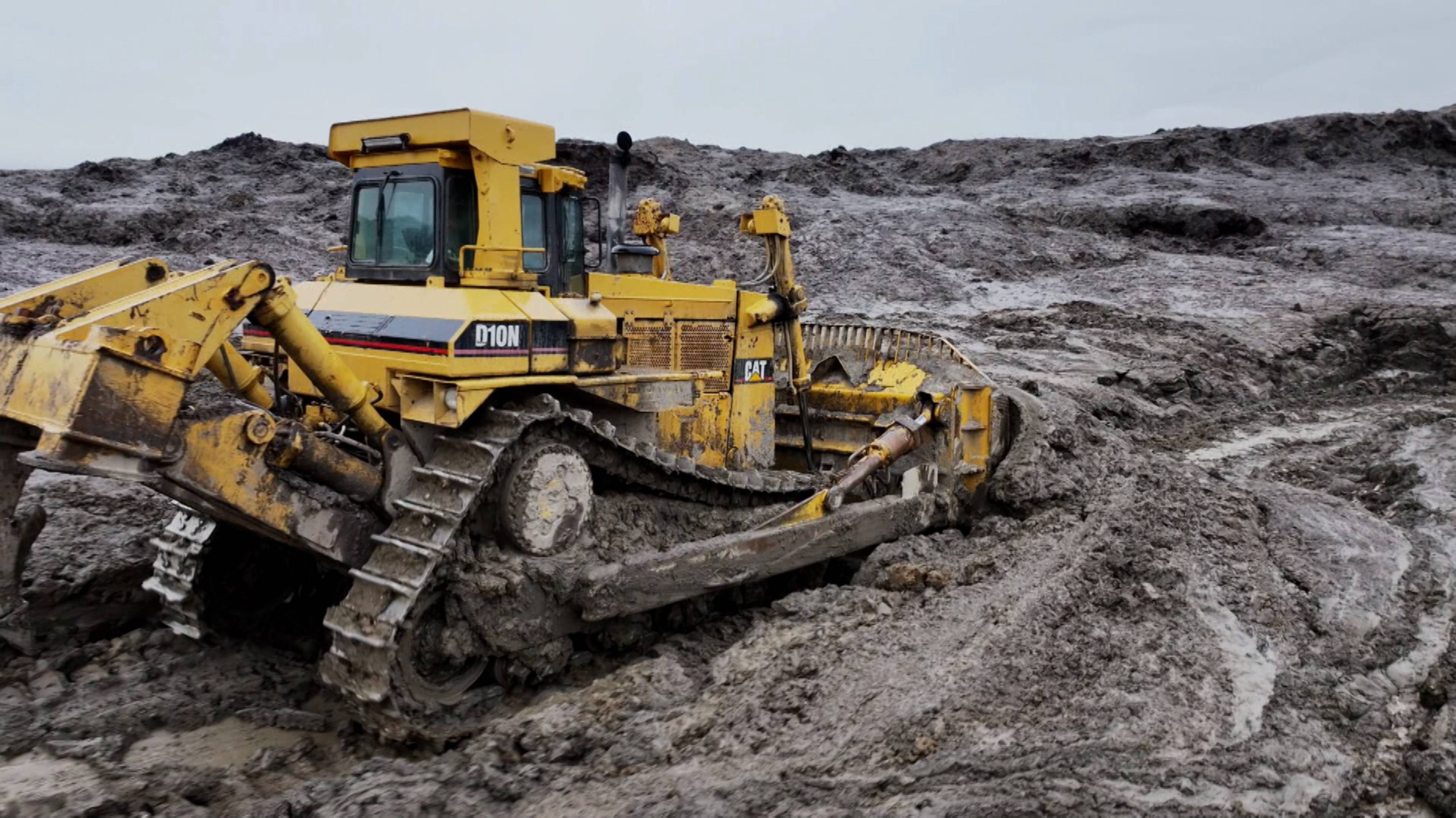 Deep Mud, Deeper State