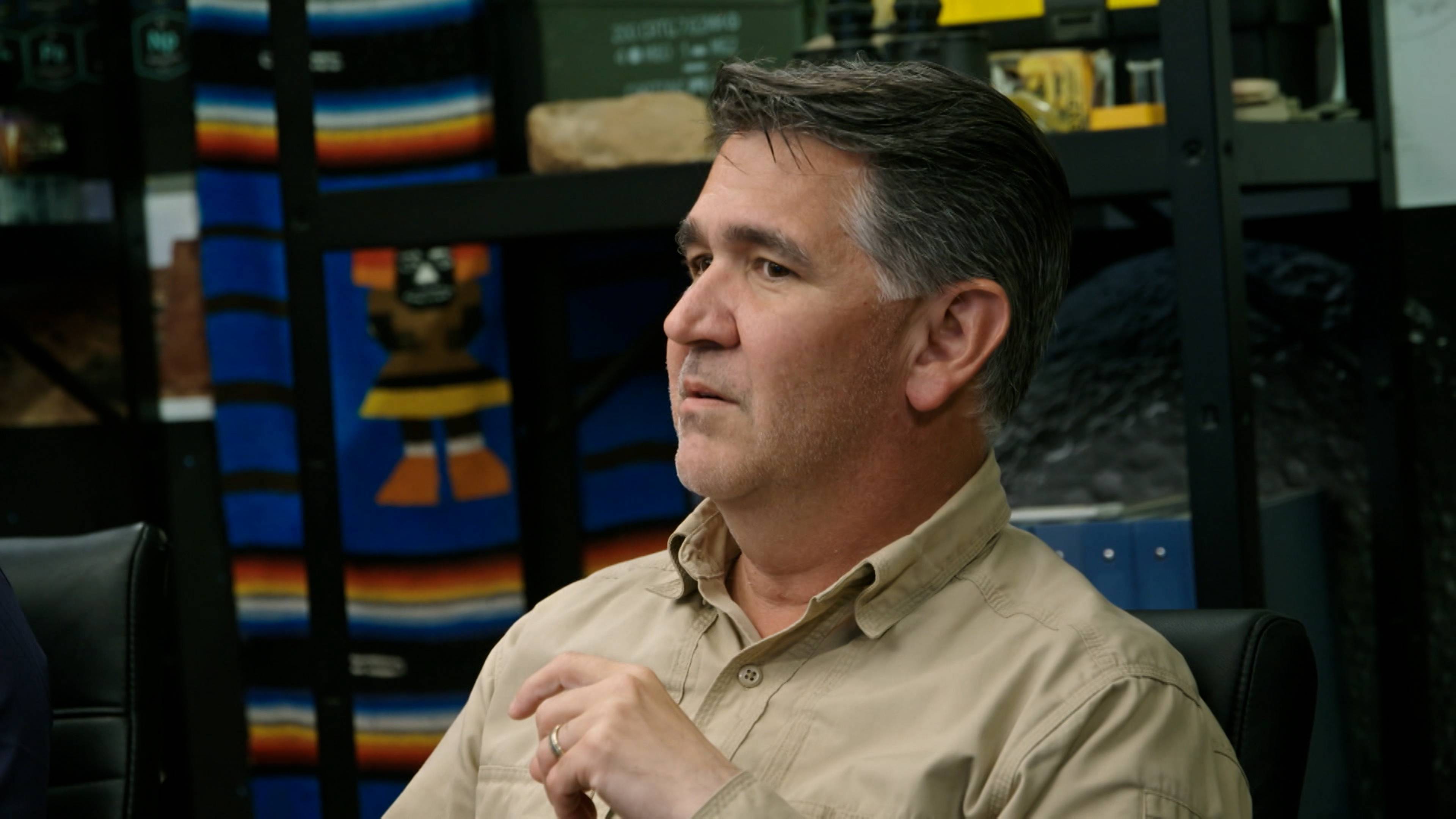 وراء البوابات: المثلث المنحرف