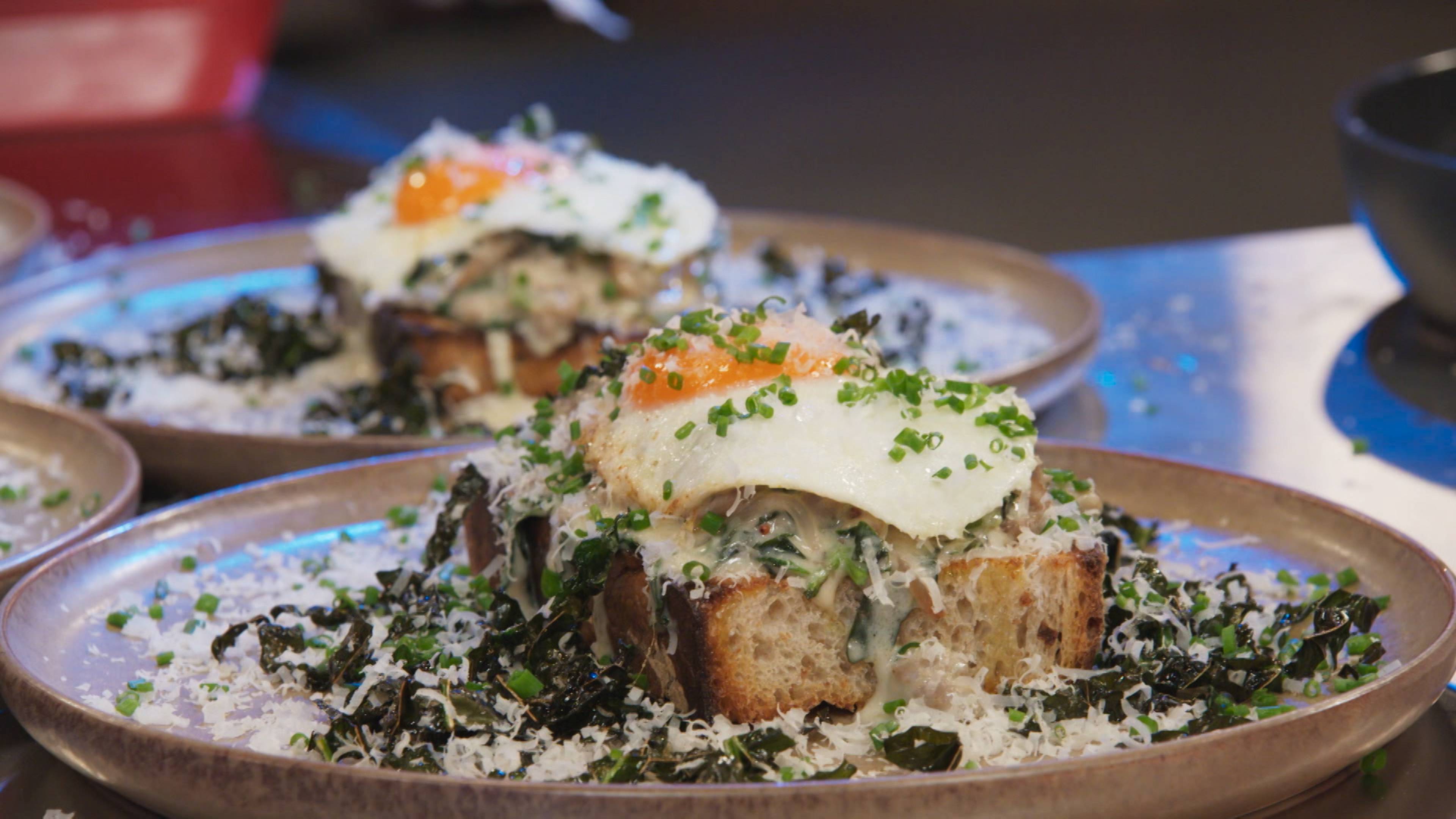 Antonia Lofaso vs. Derek