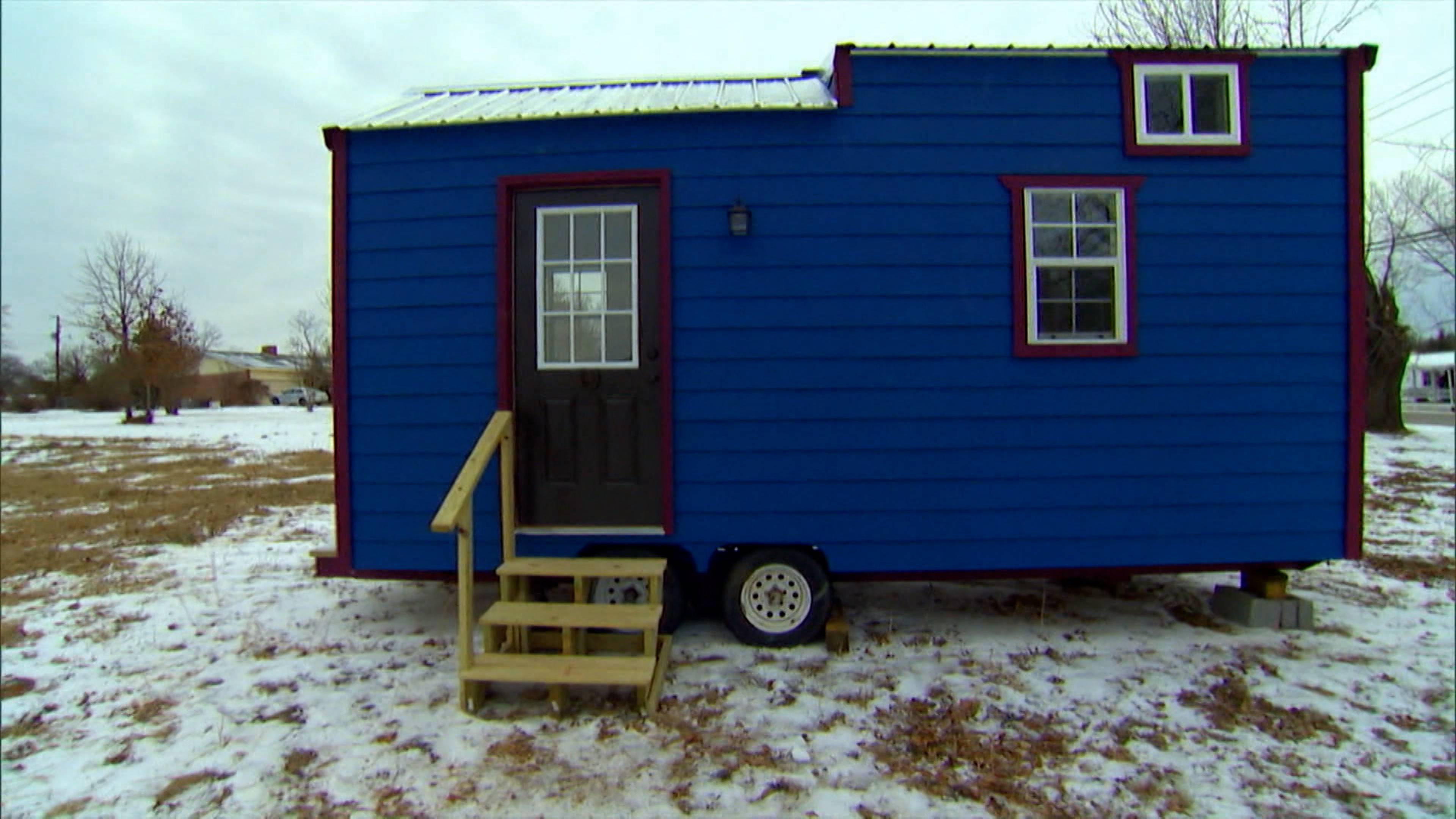 ممرضة متنقلة تعيش في بيت صغير