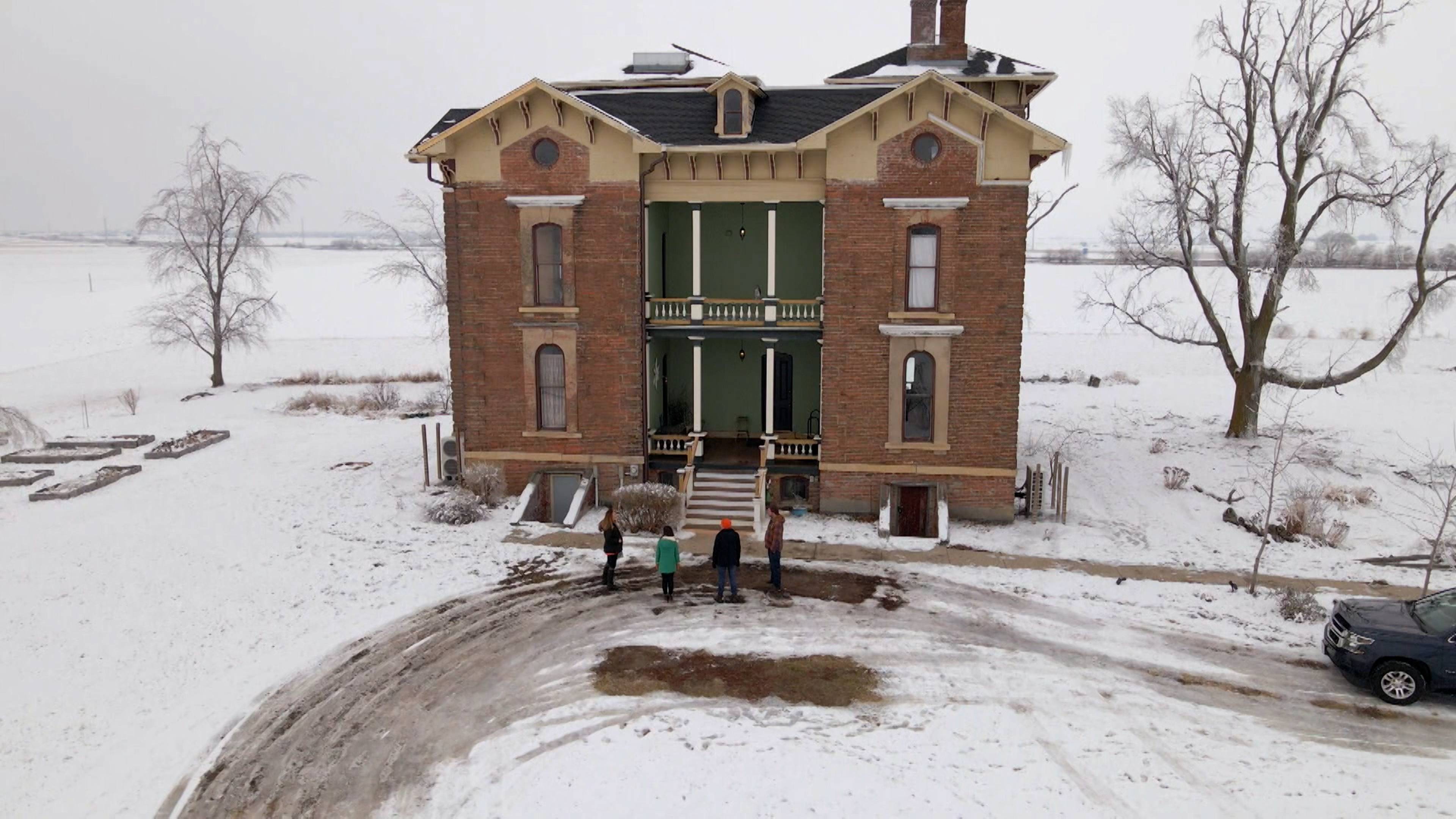 Monster Midwest Mansions