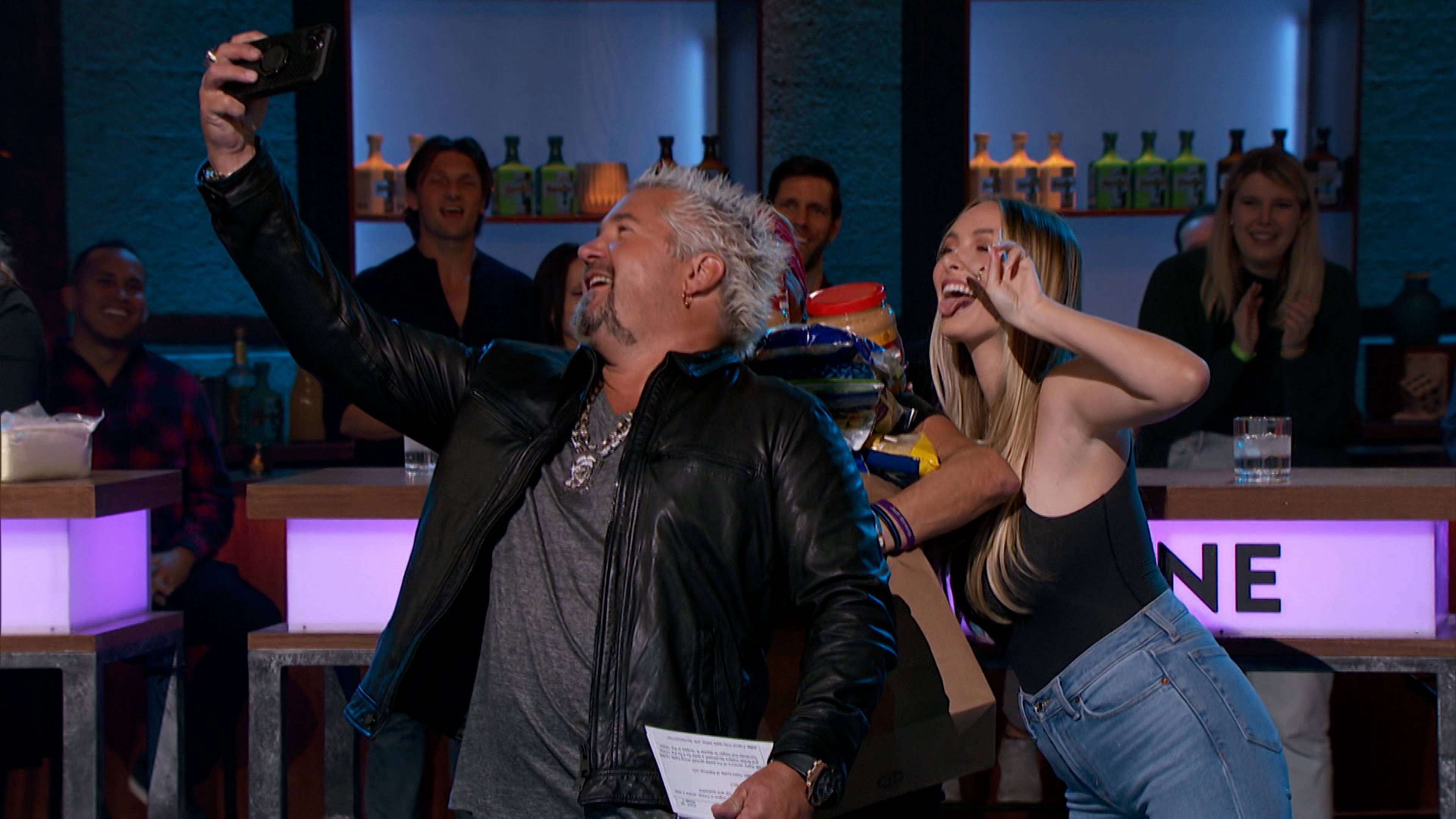 ضحك وروك أند رول