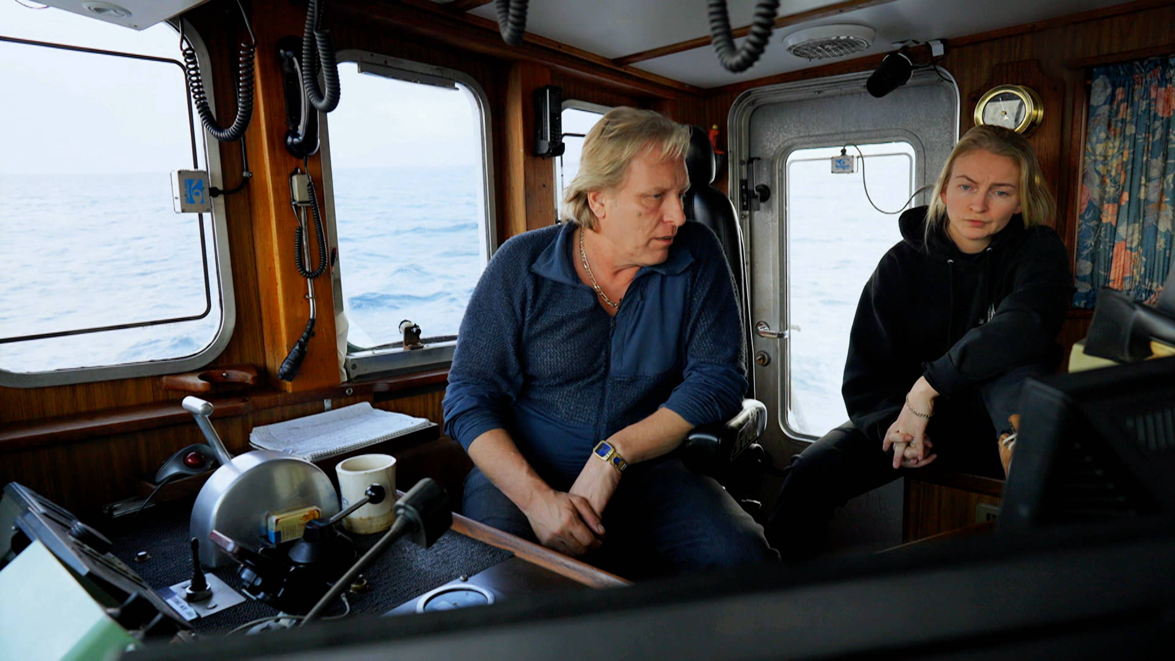 بين يوم الدفع ويوم الاستغاثة