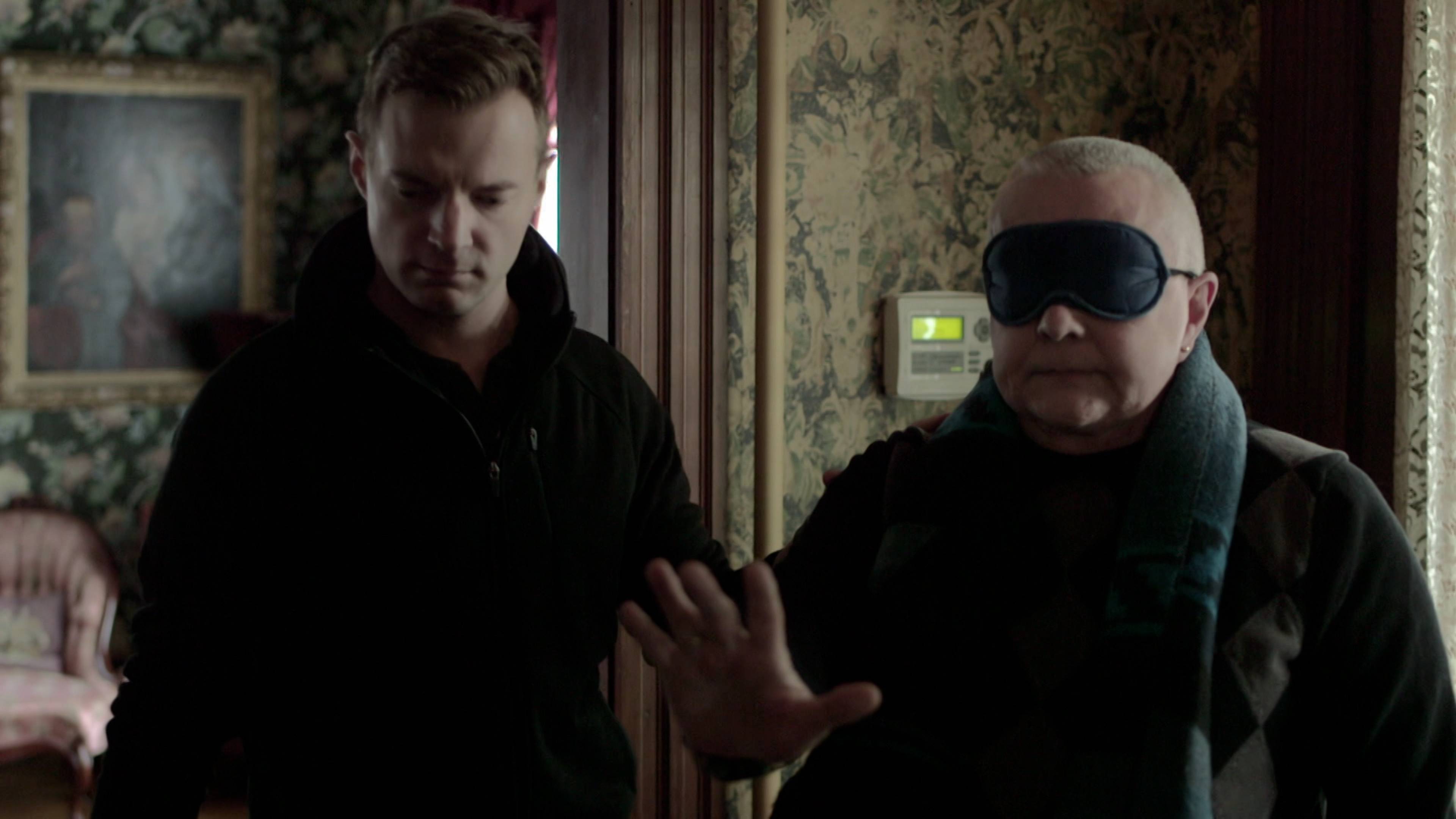 البحث عن ليزي بوردن