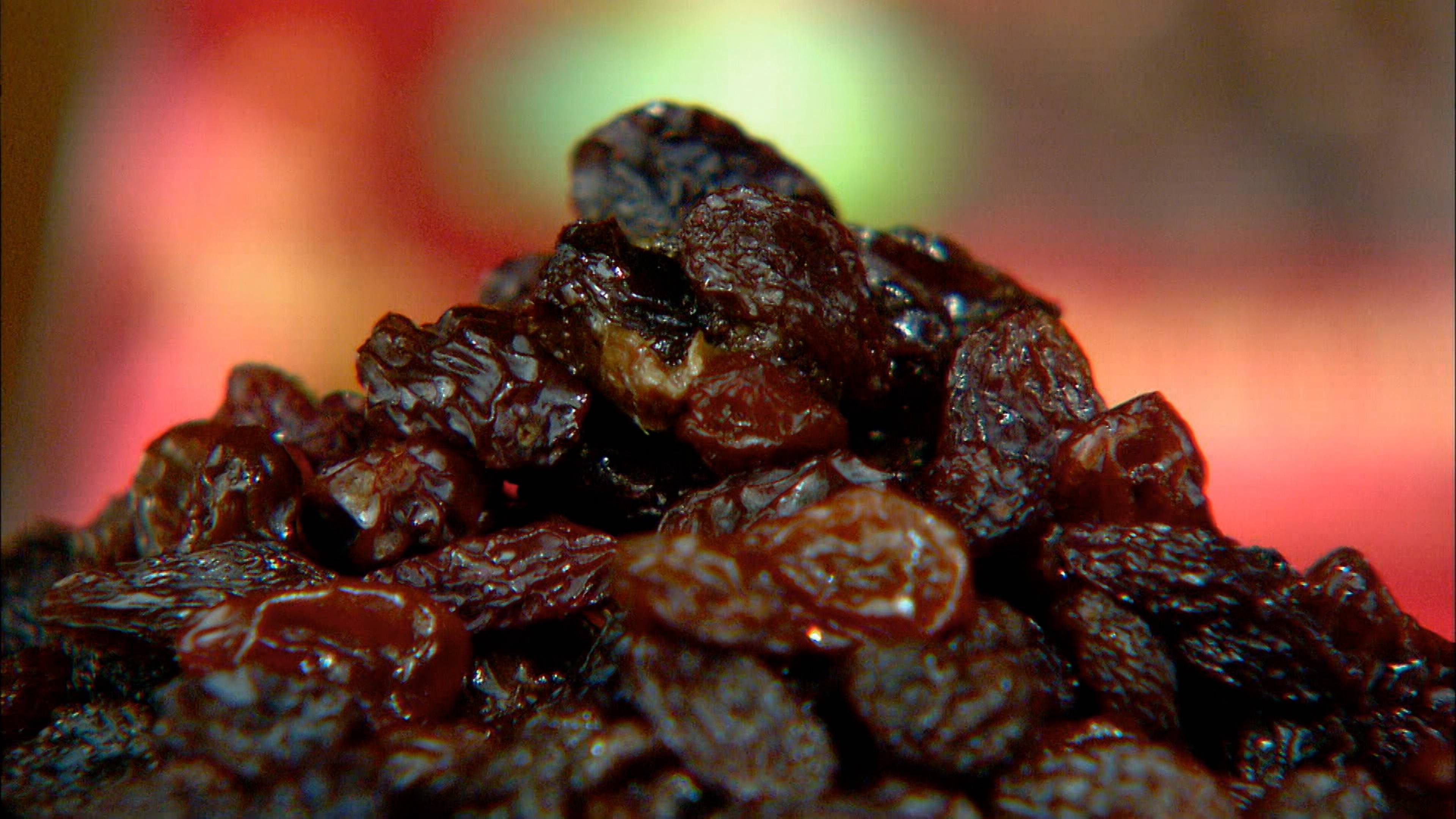 Native Healing Drums; Raisins; Stereoscopic Viewer
