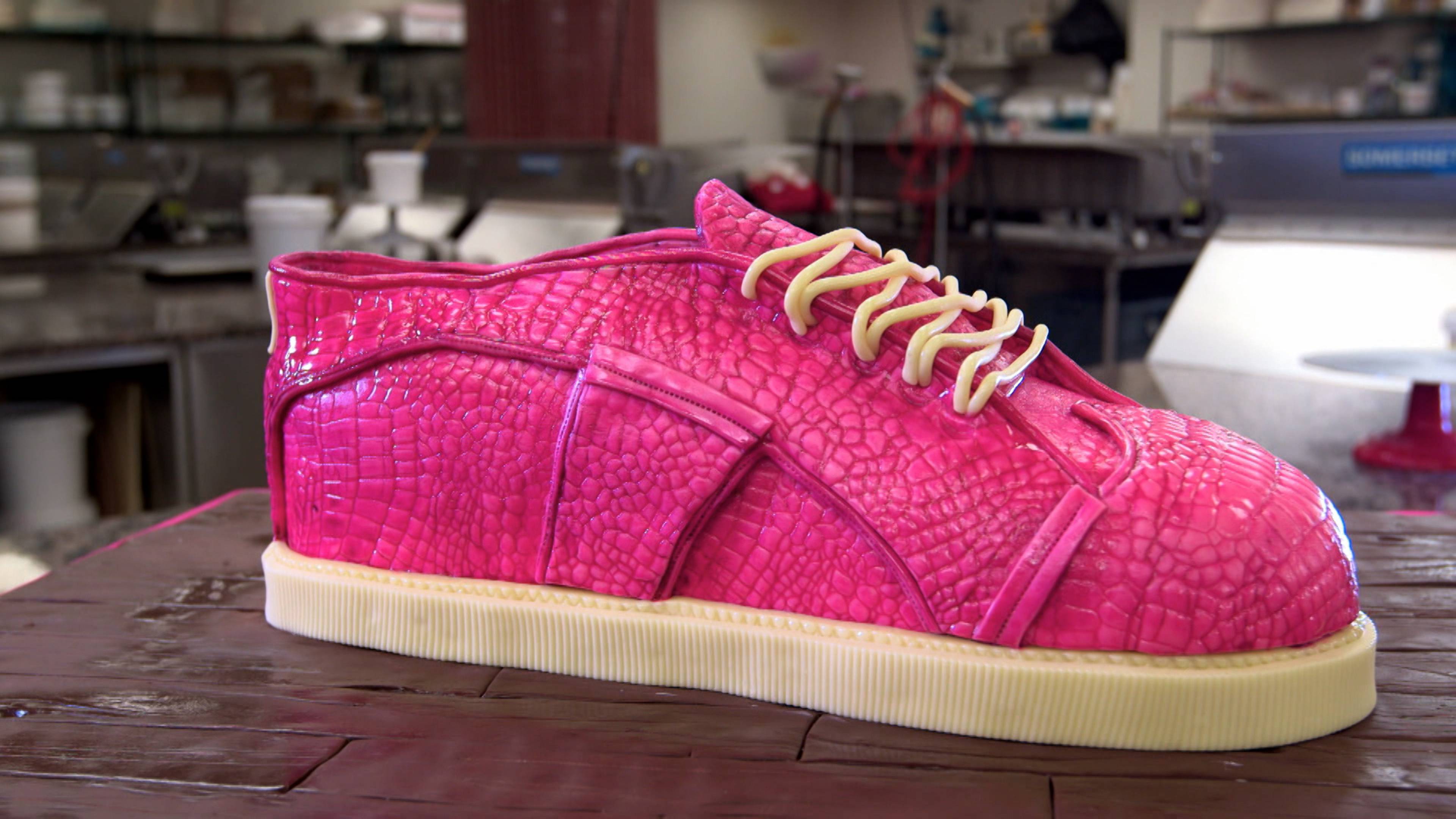 أحذية رياضية، جبنة، التحليق عالياً