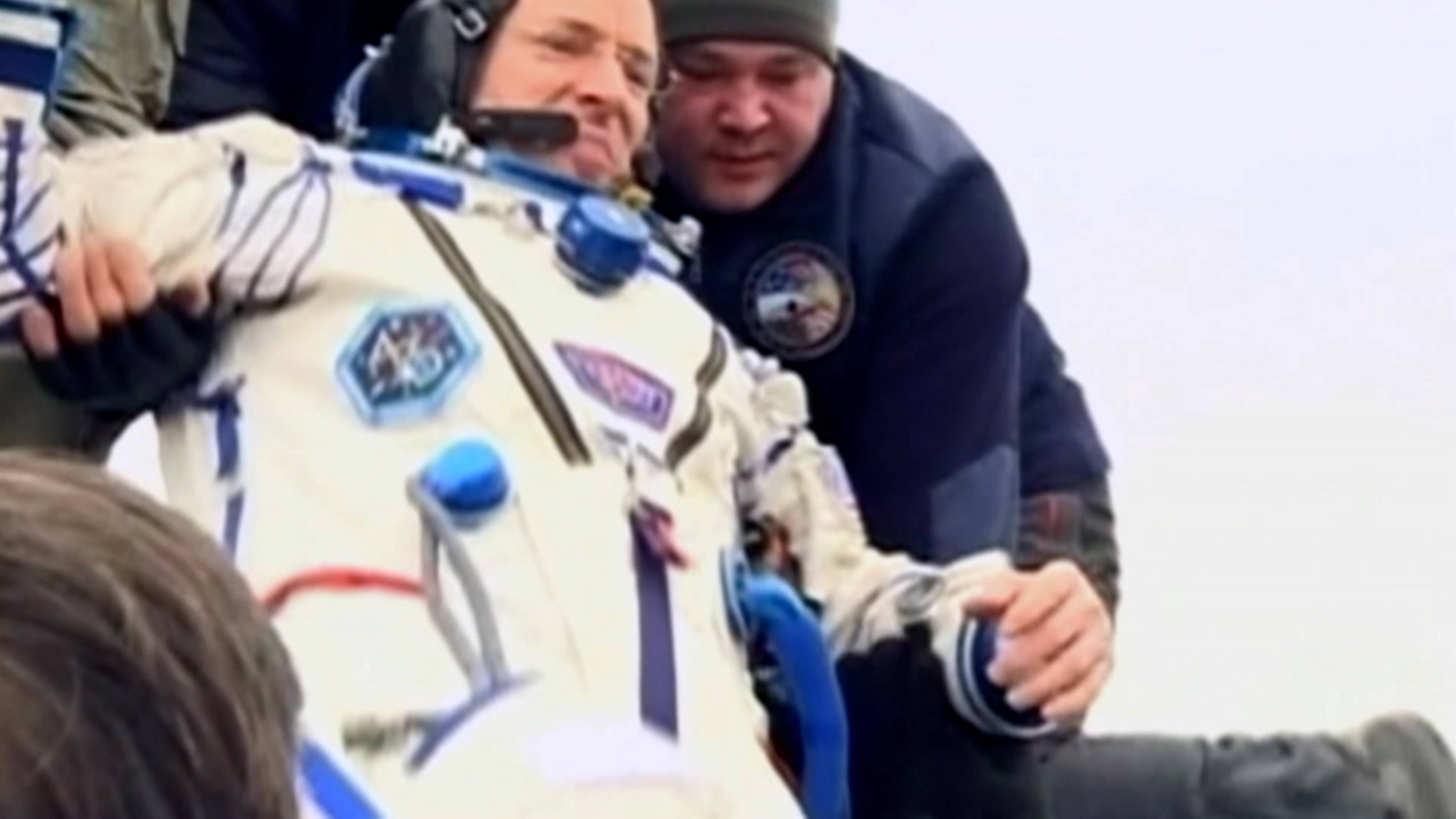 وحوش قمر زحل