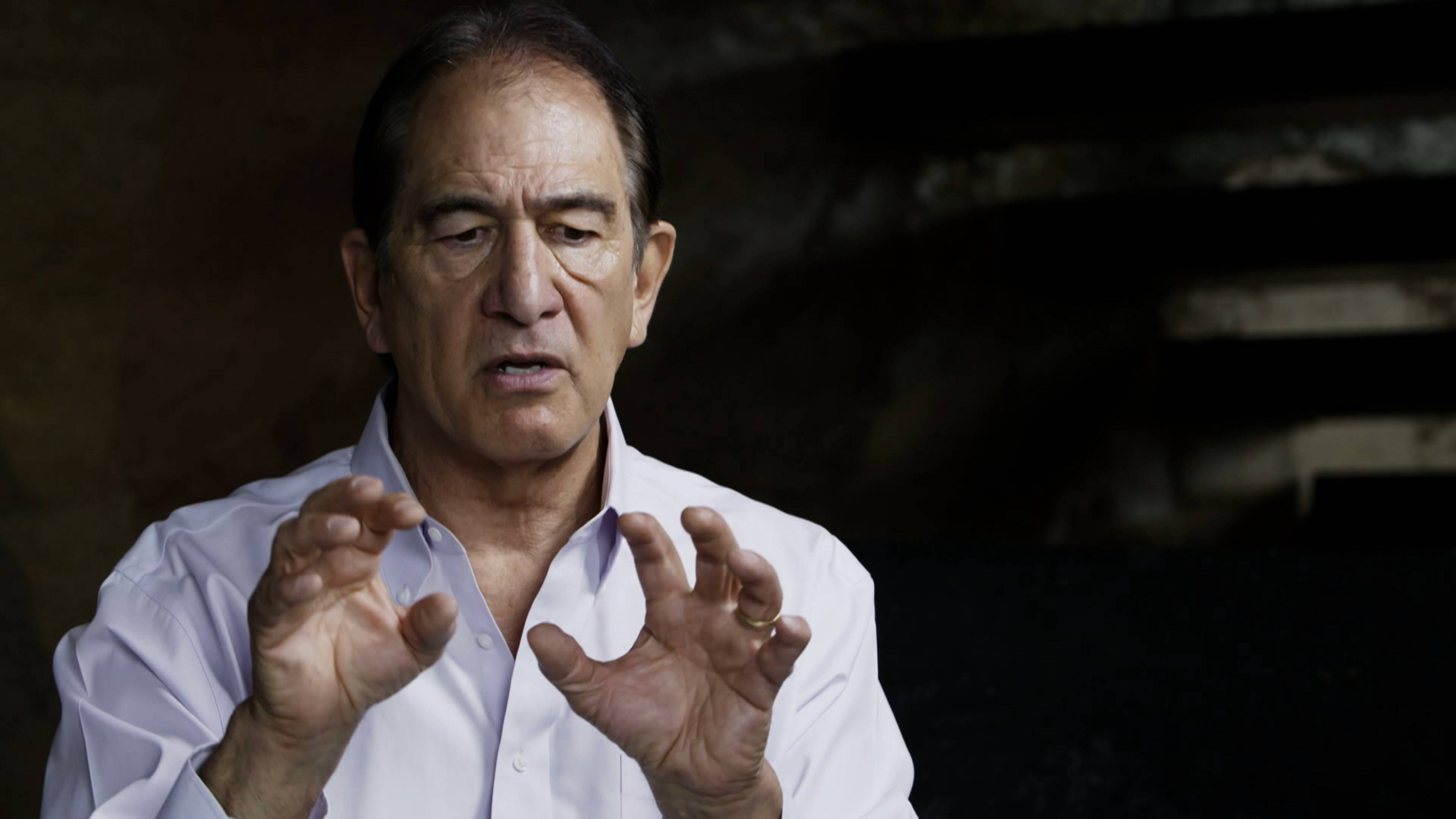 أشياء غريبة في بلوتو