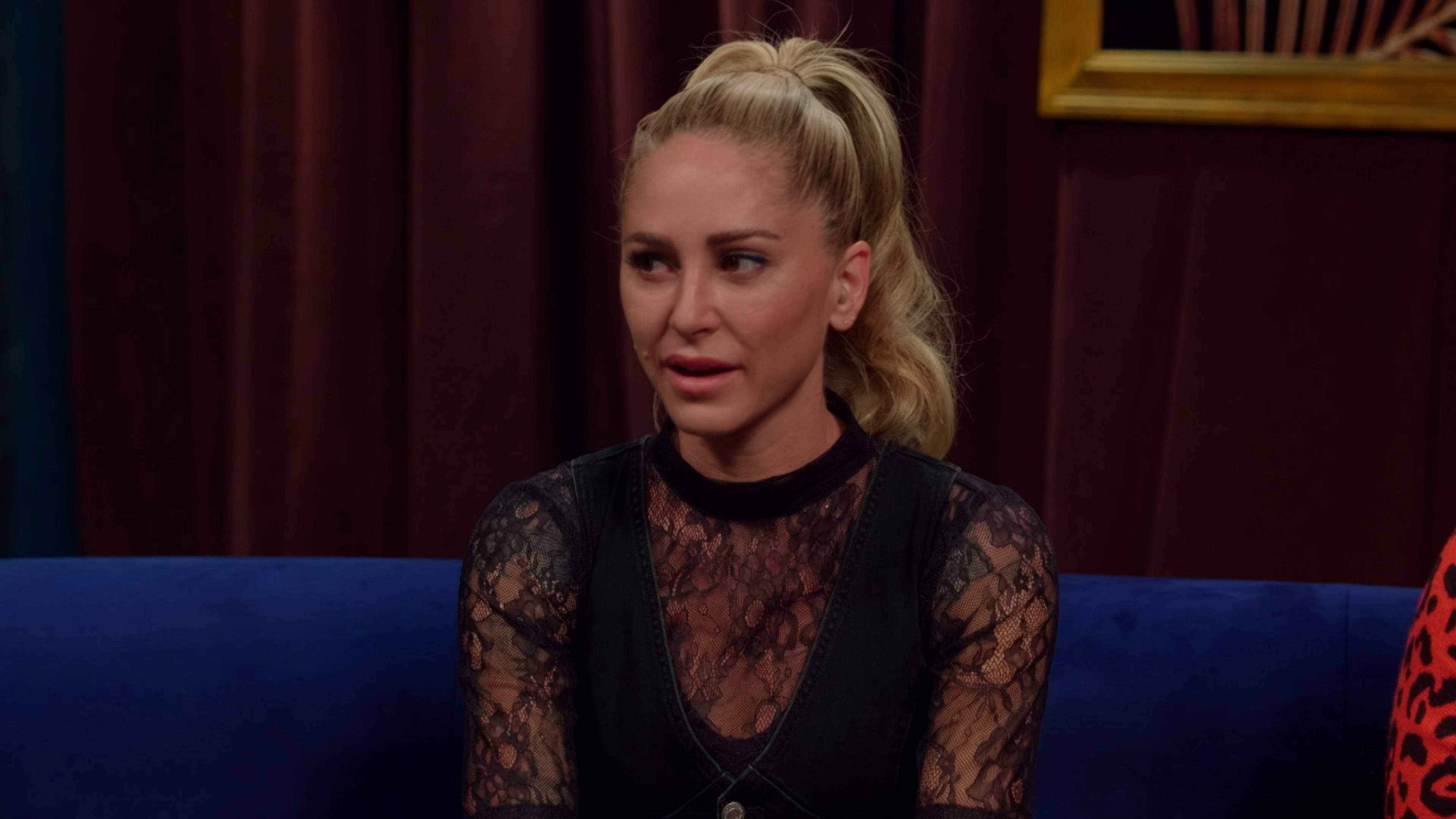 العمالقة ضد بيرون غوميز