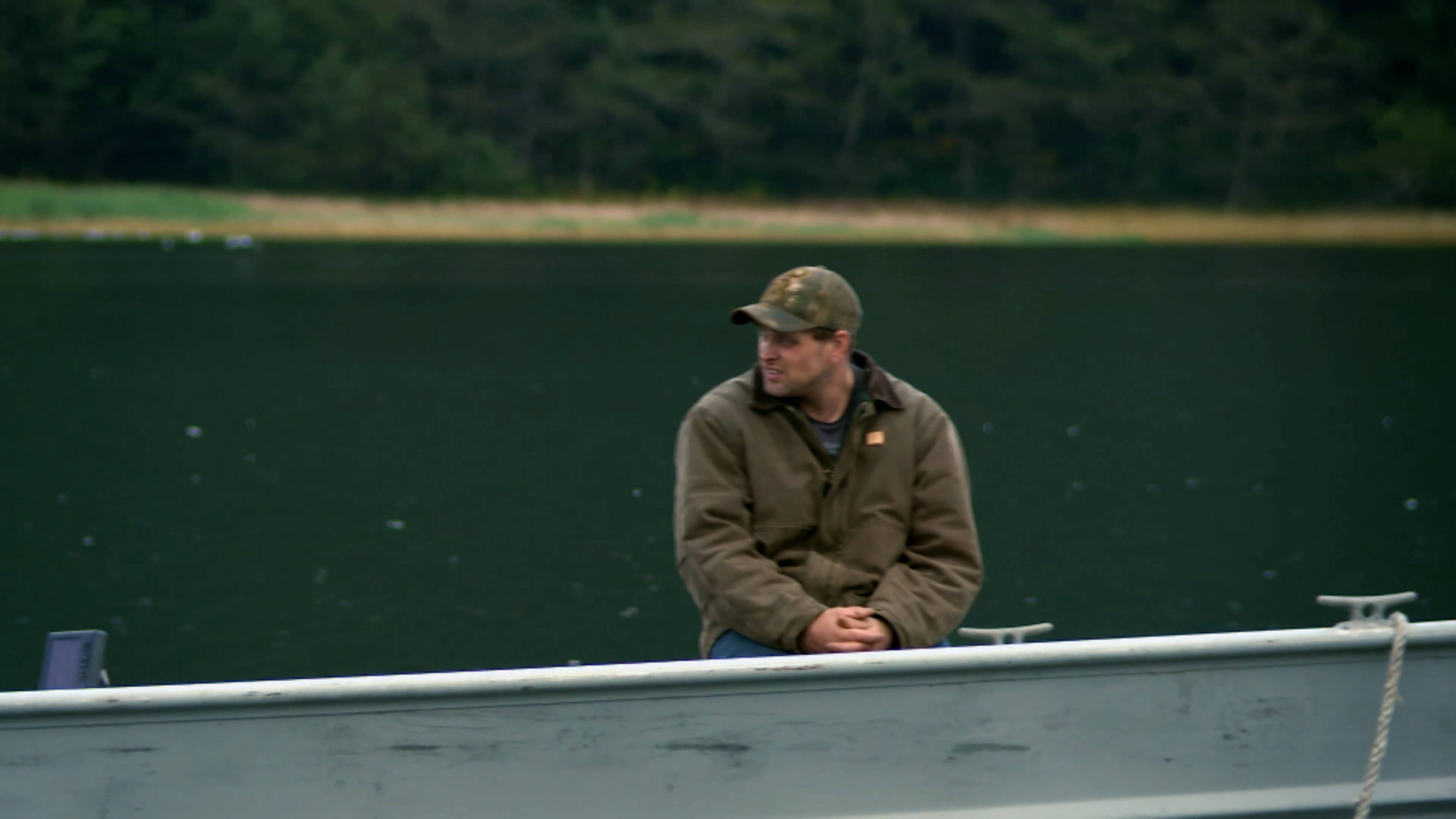 ميت في الماء