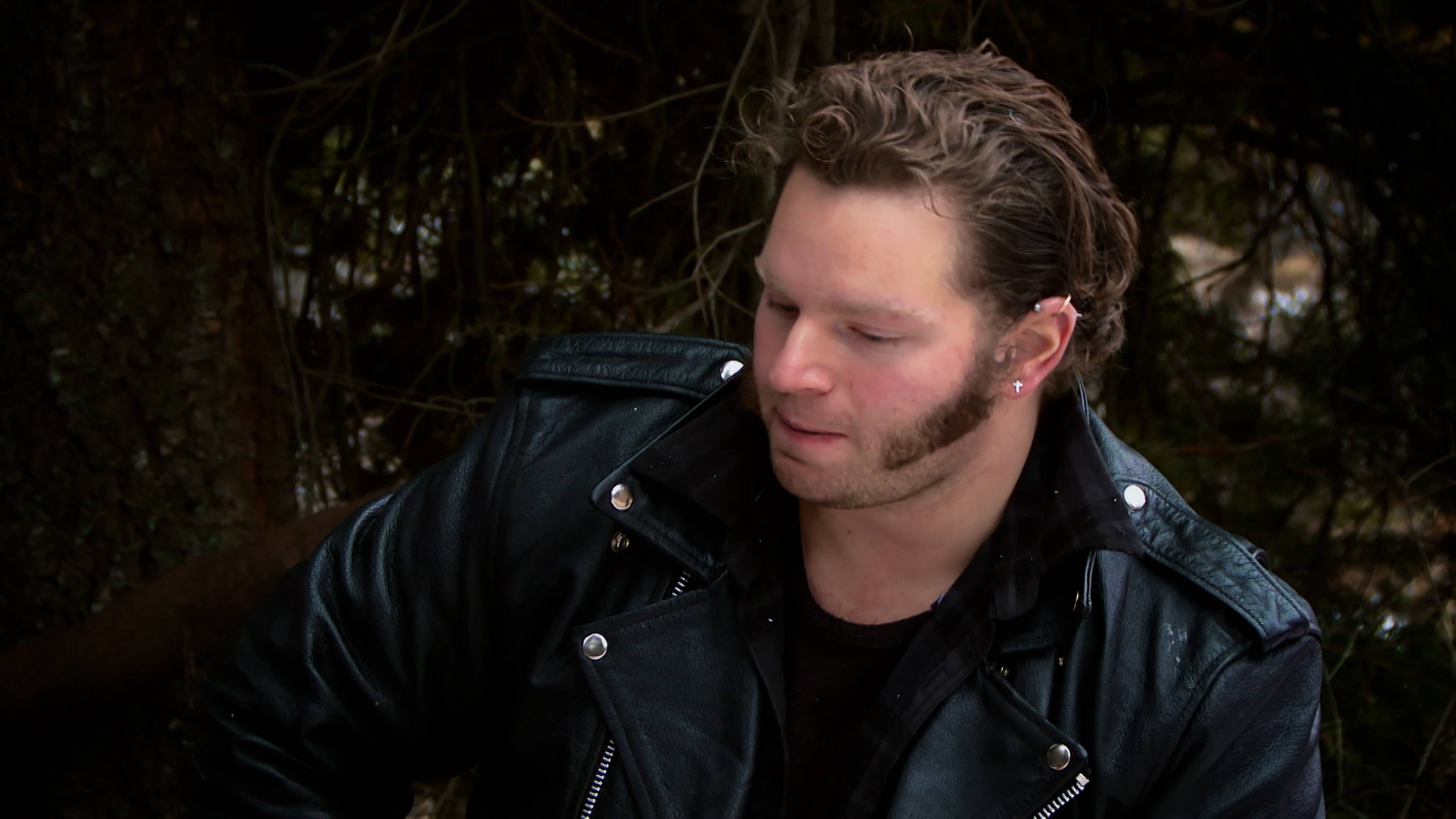 أصدقاء في الطقس السيء