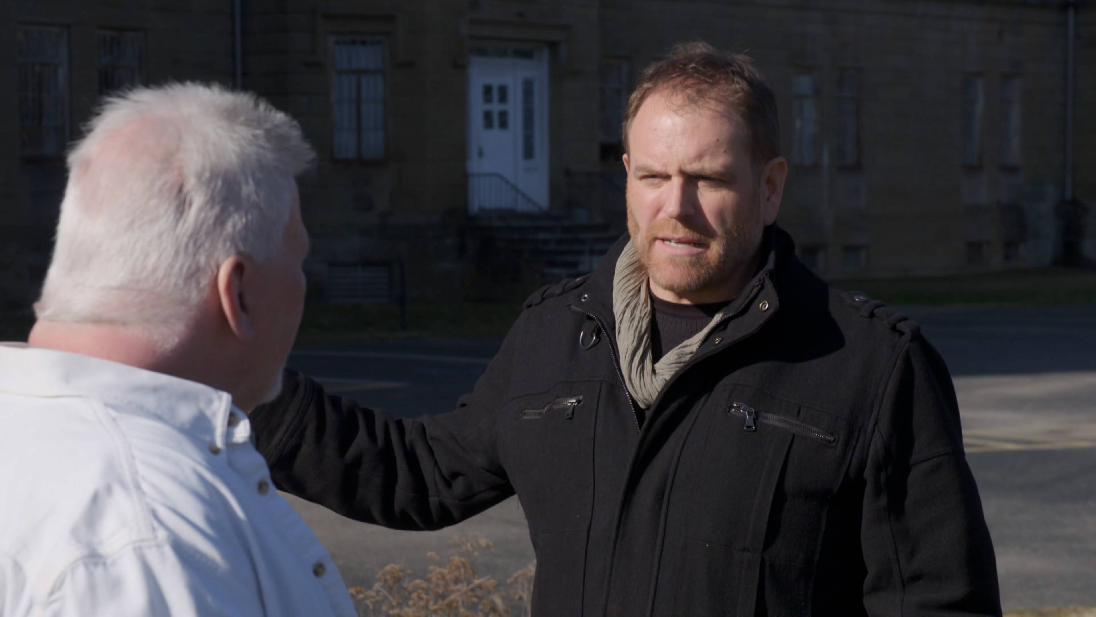 محاصر في المصحة