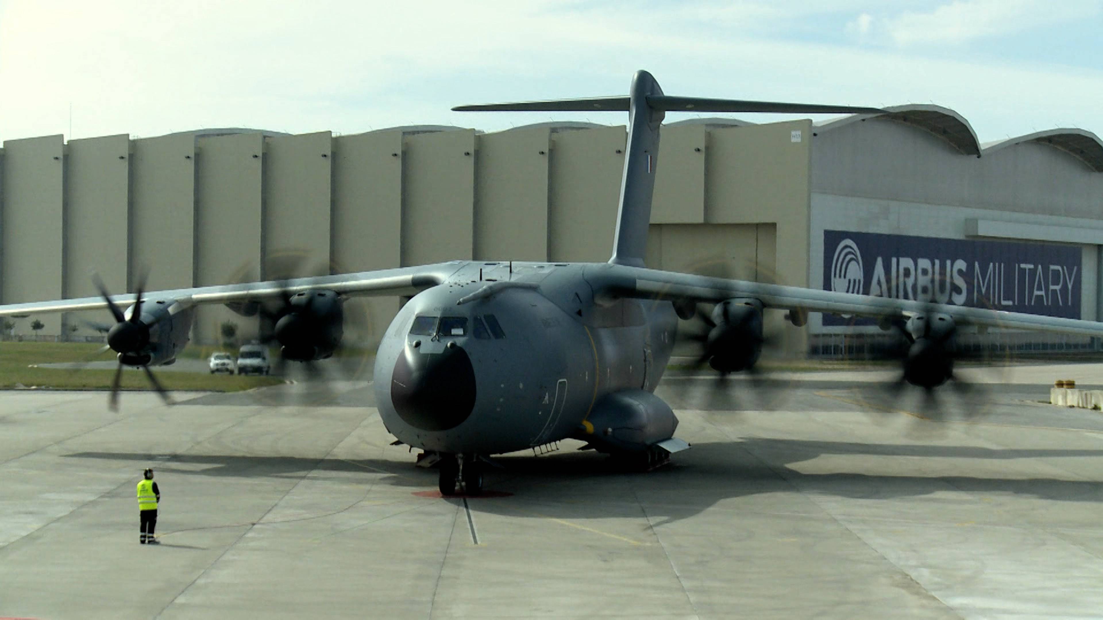 طائرة الرفع الثقيل والمزيد