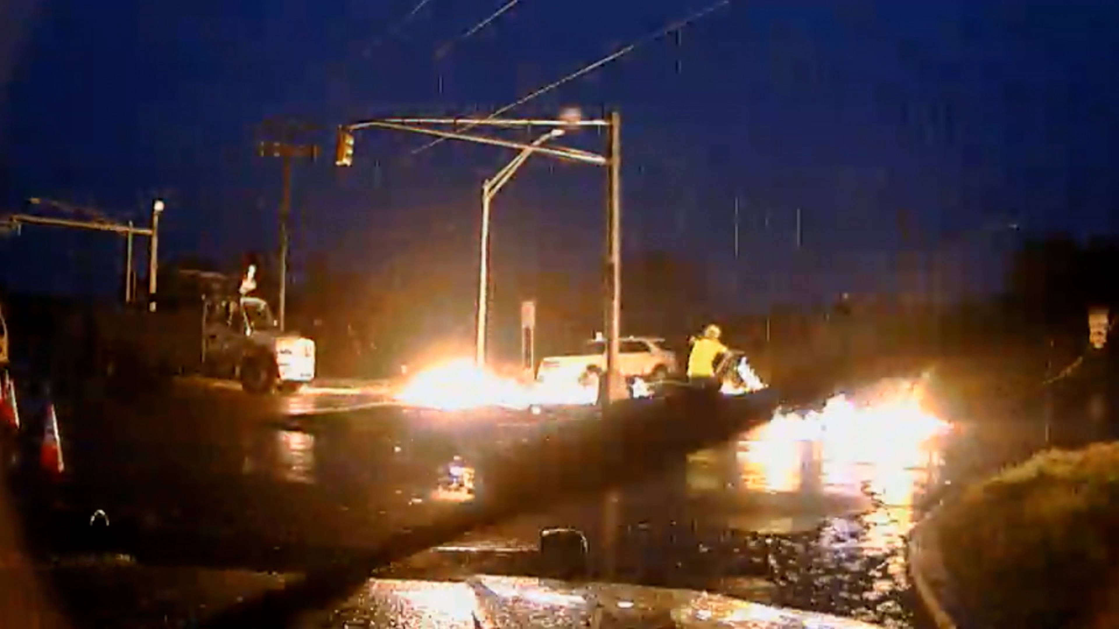 انهيار ثلجي في مواجهة مزلجة