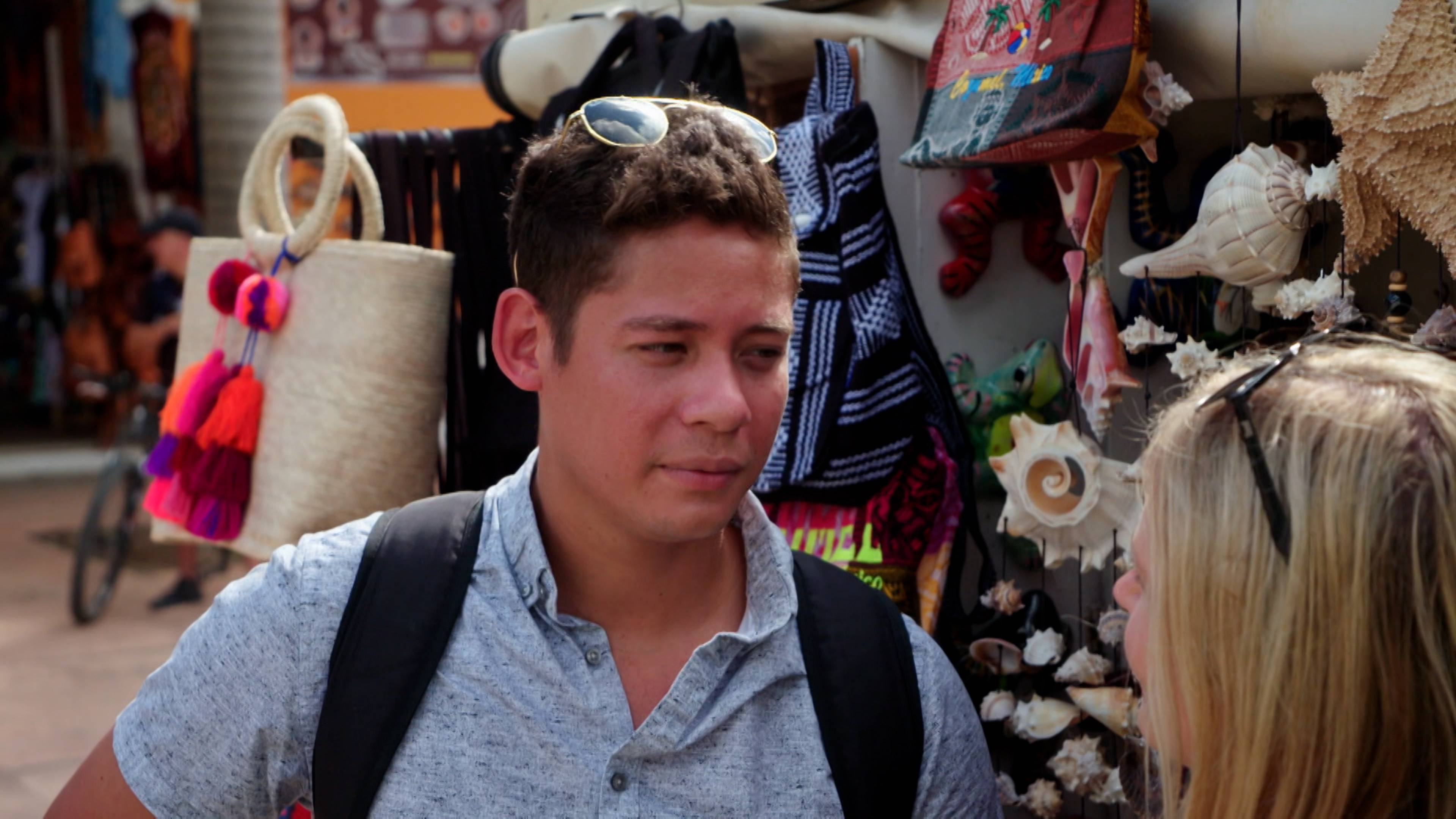 السباحة ليلاً