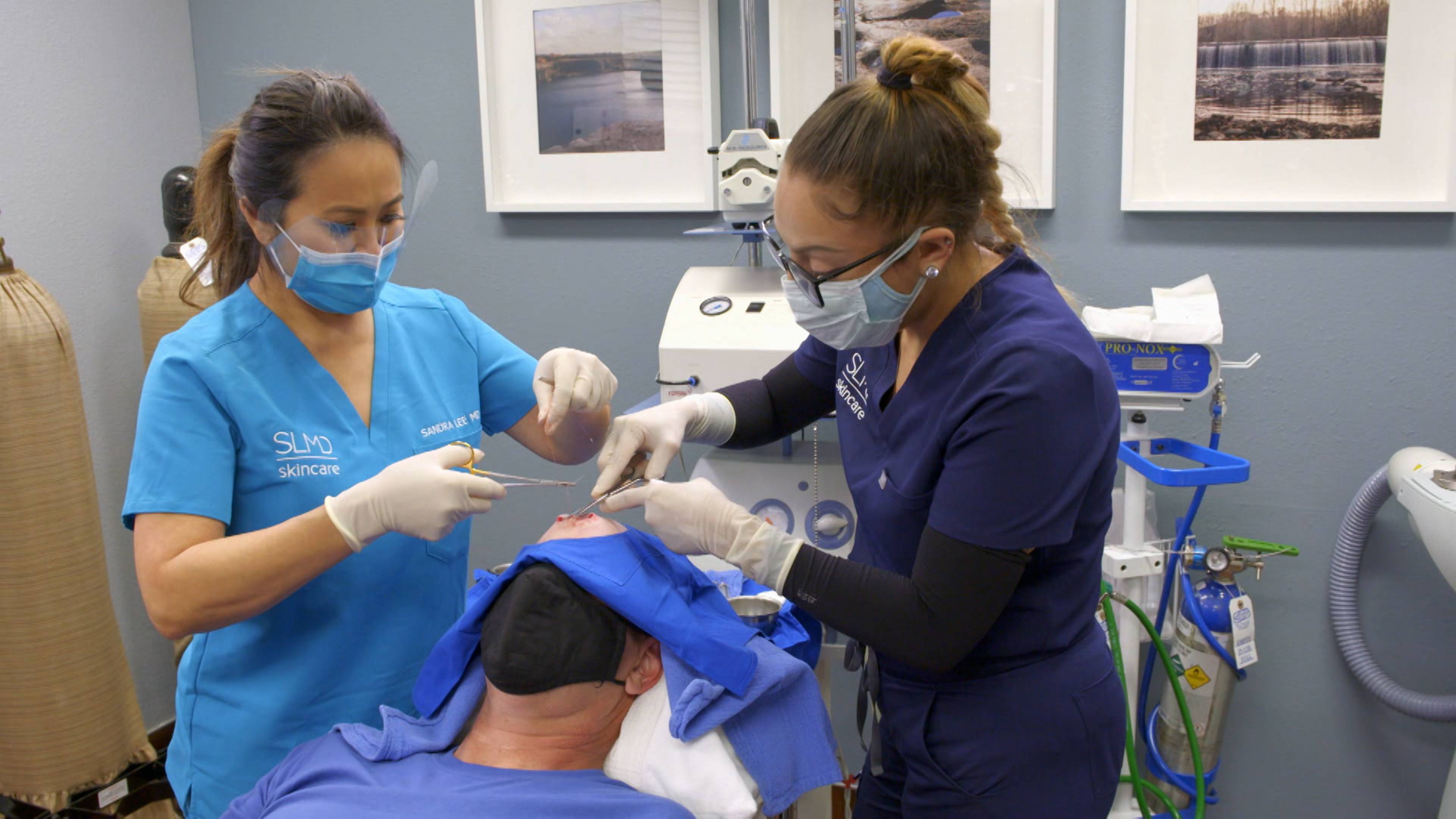 ملخص: ندوب لا تنتهي