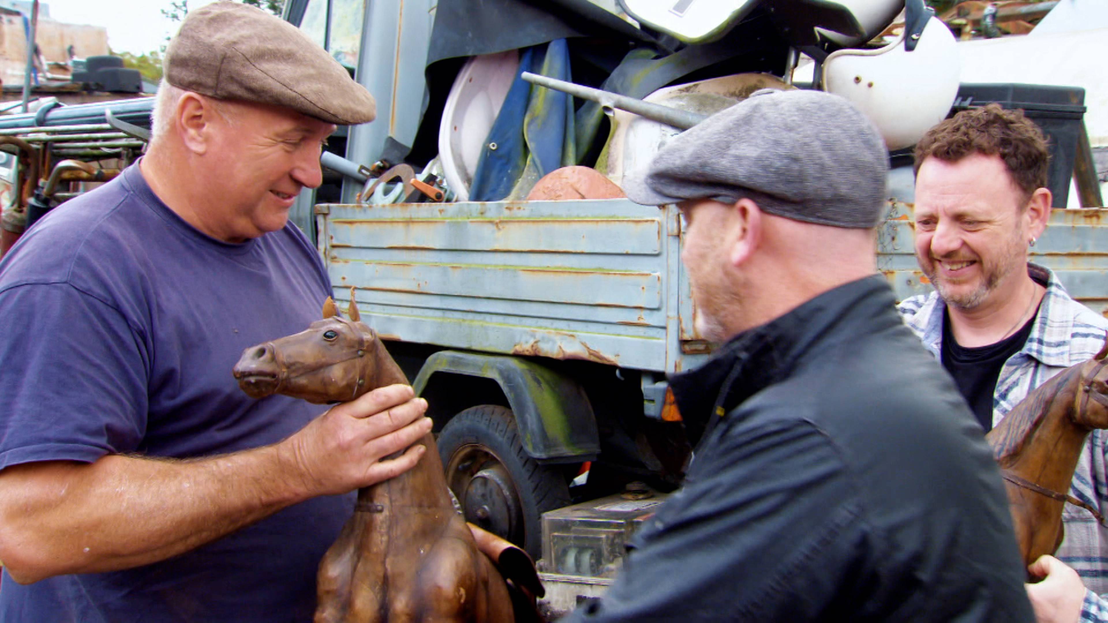 أشخاص غريبو الأطوار