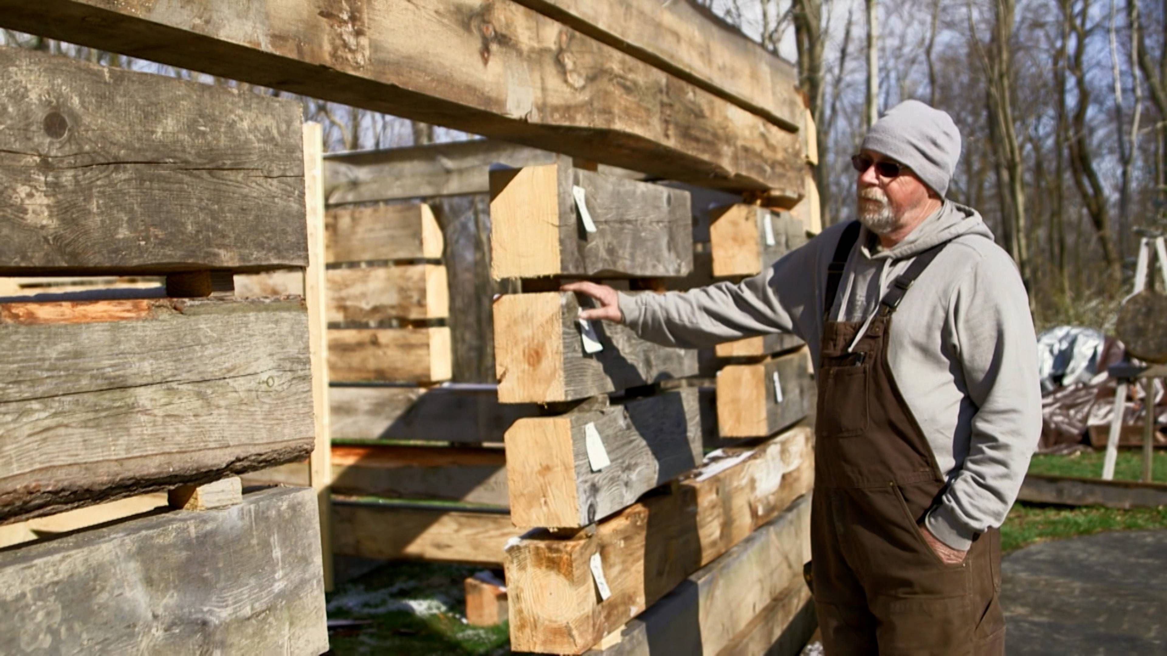 الحديقة الخلفية الخشبية