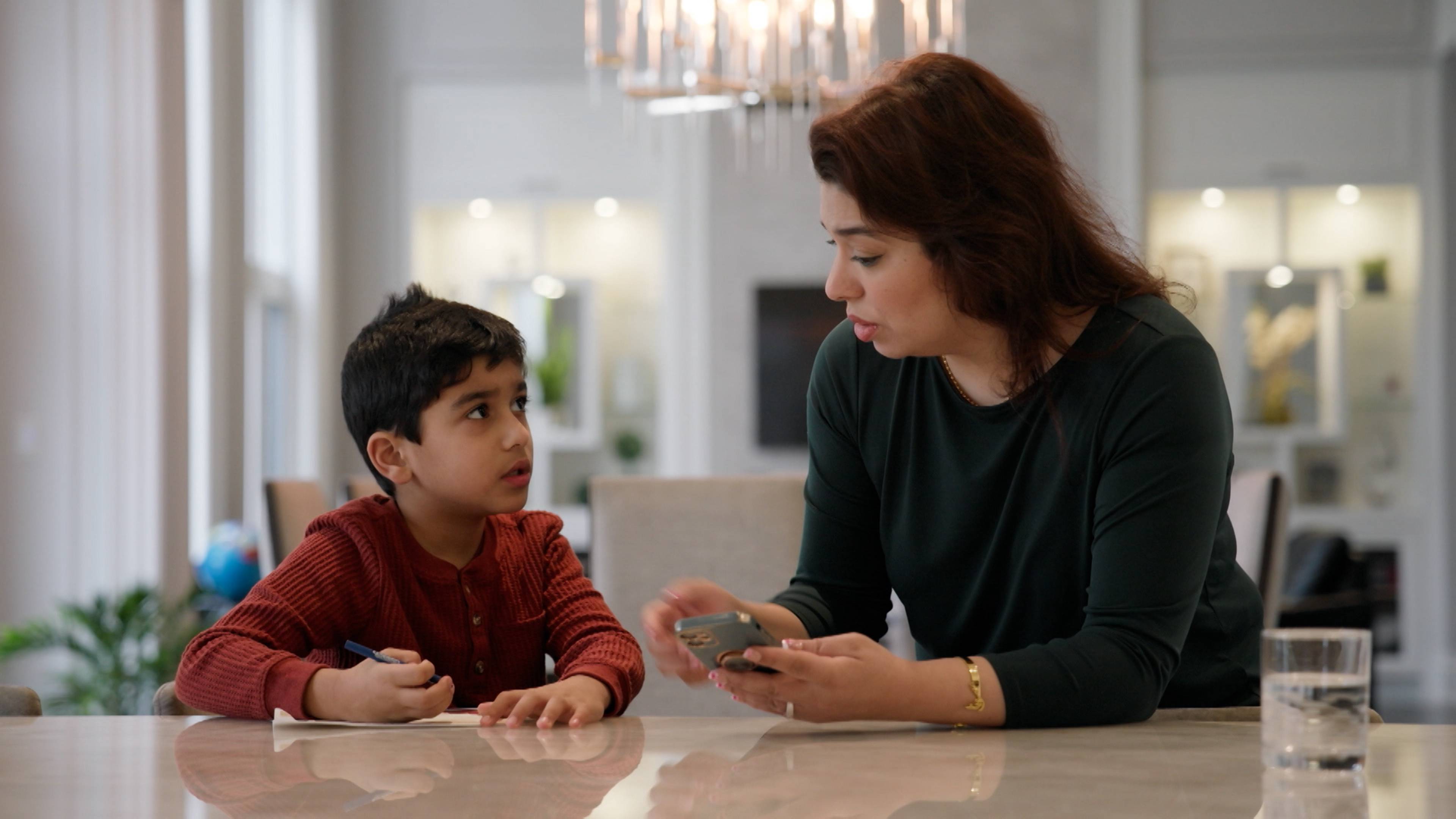 إز هي إي واي-فاي تيكنيشين؟