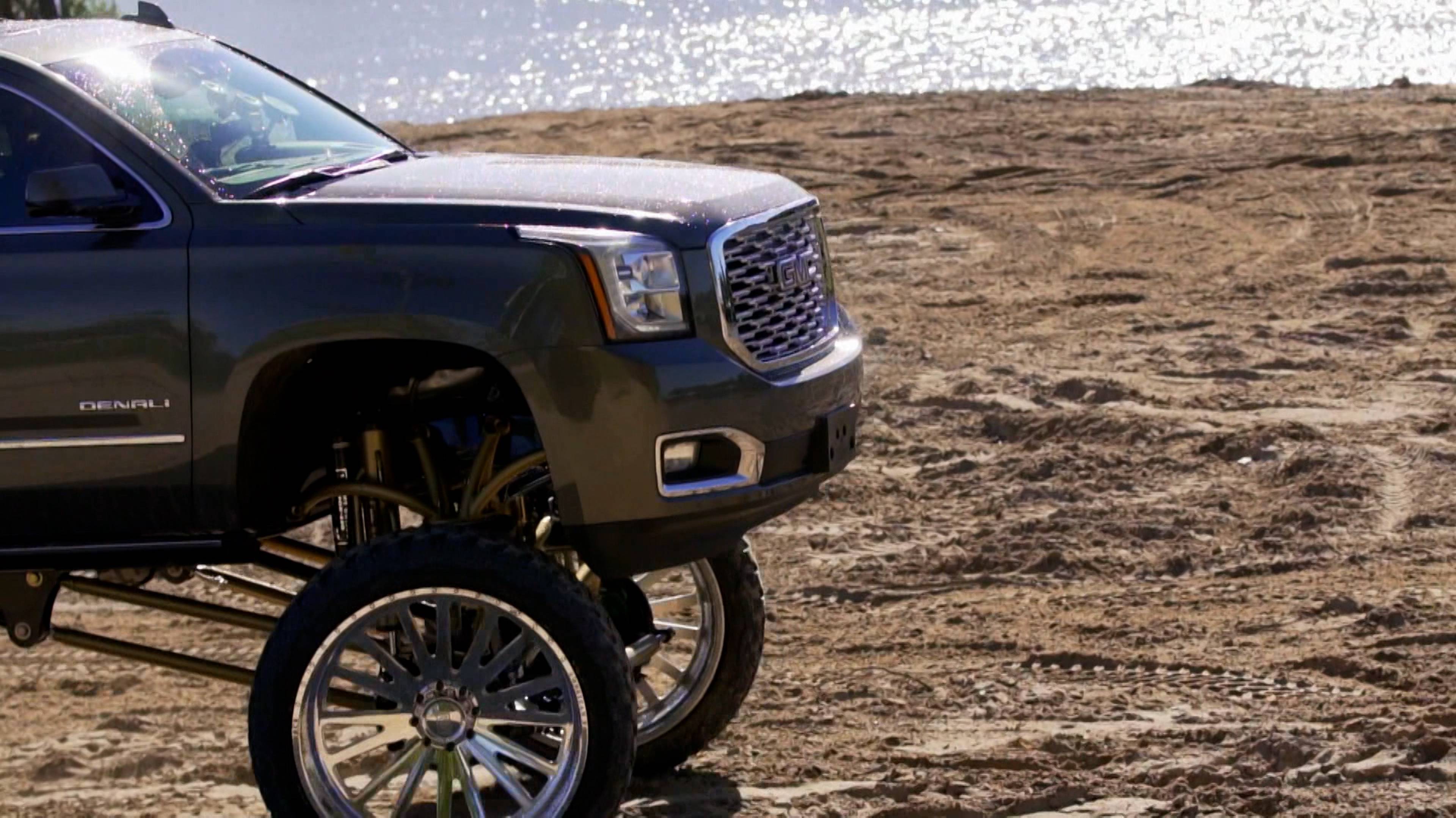 كبير ومشحون