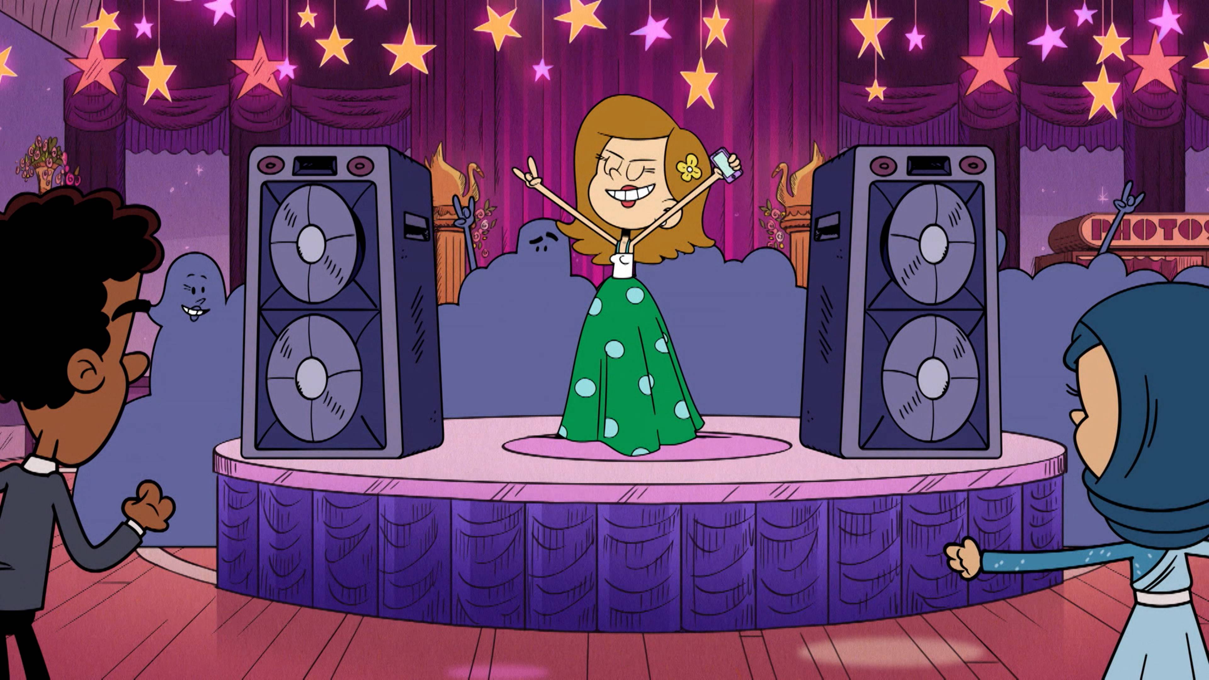 Prom-Com / Scene Steeler