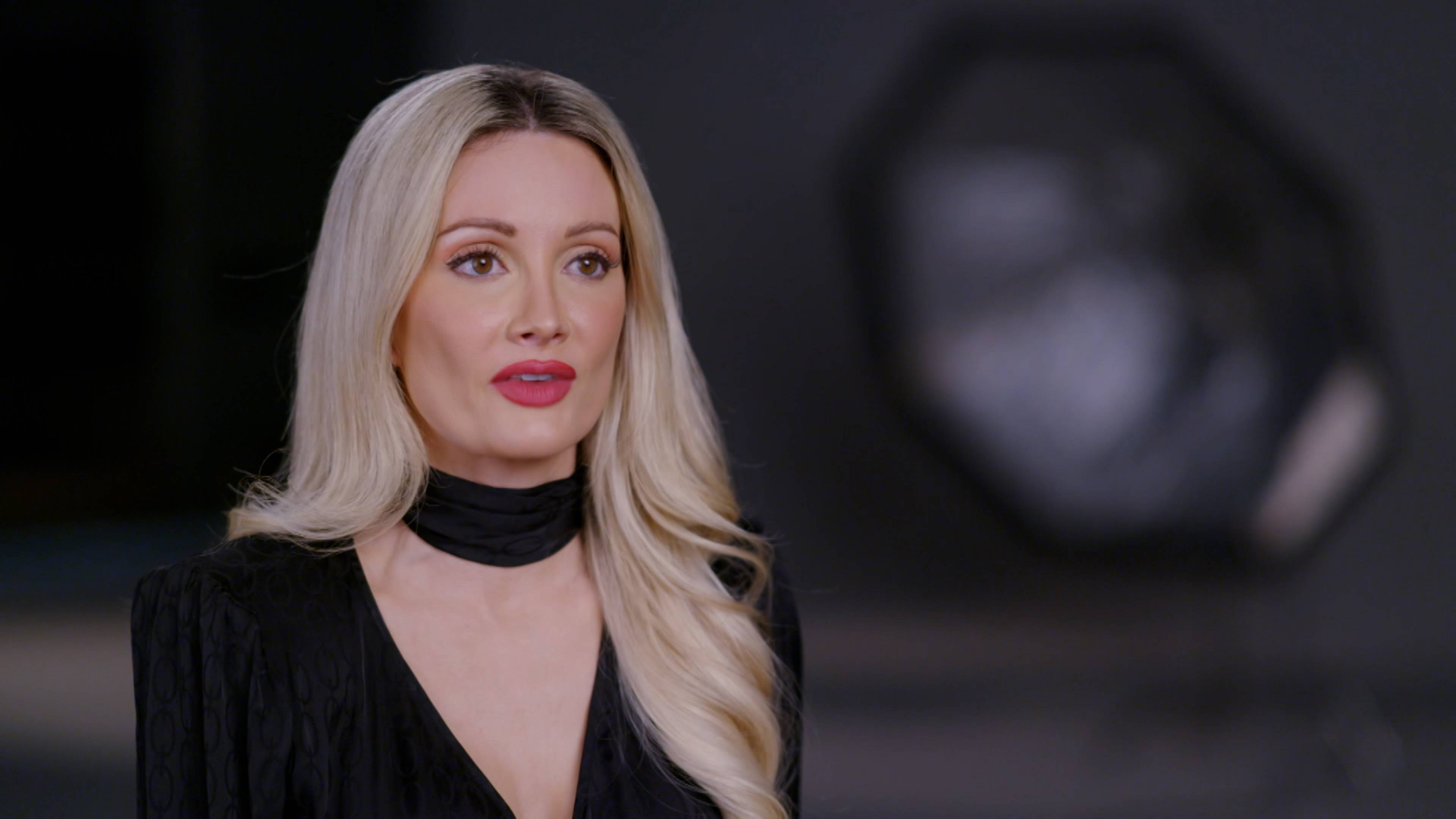 رعب في نادي الساحل الشمسي