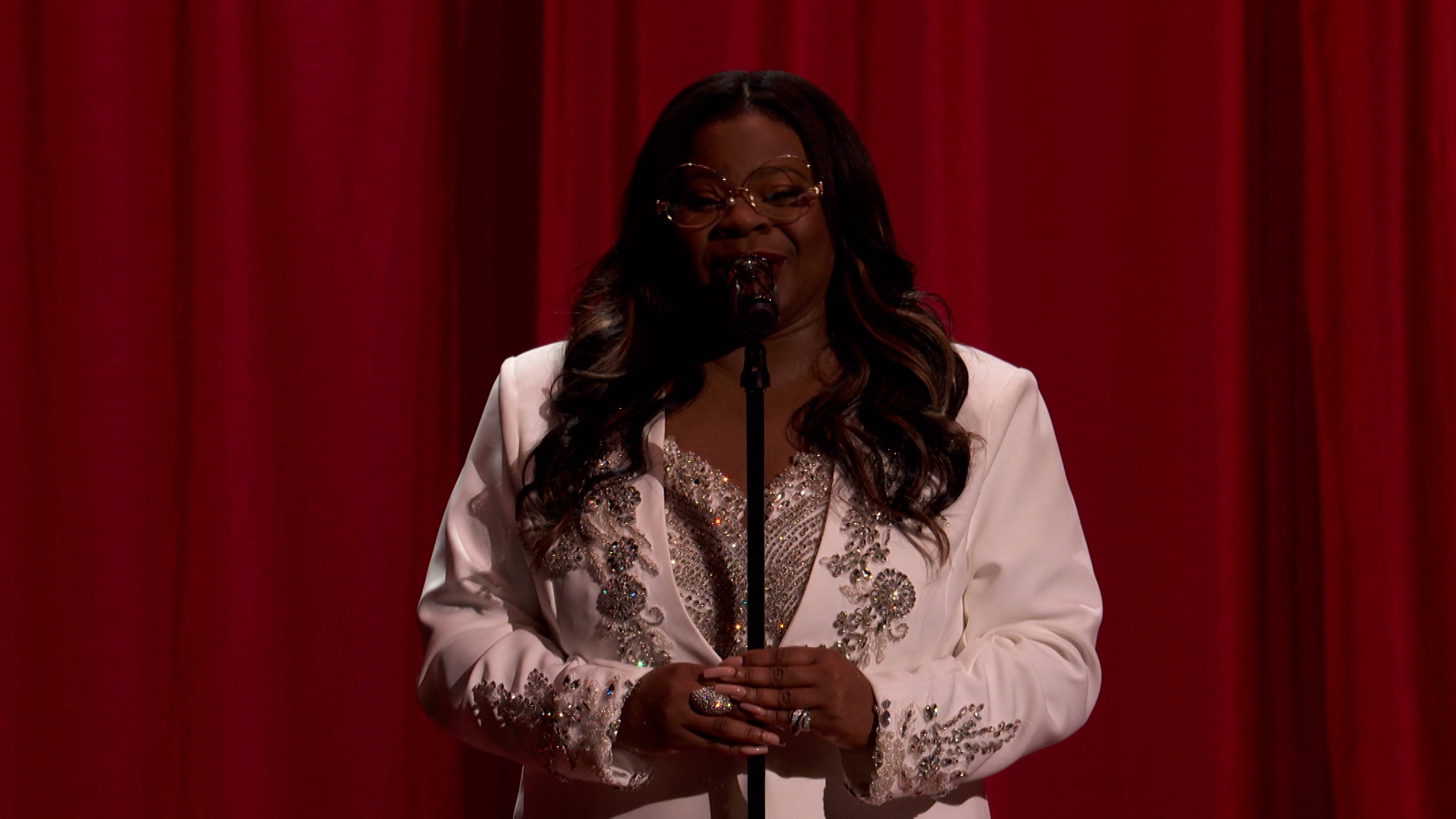 العروض المباشرة النهائية أفضل 6 متنافسين