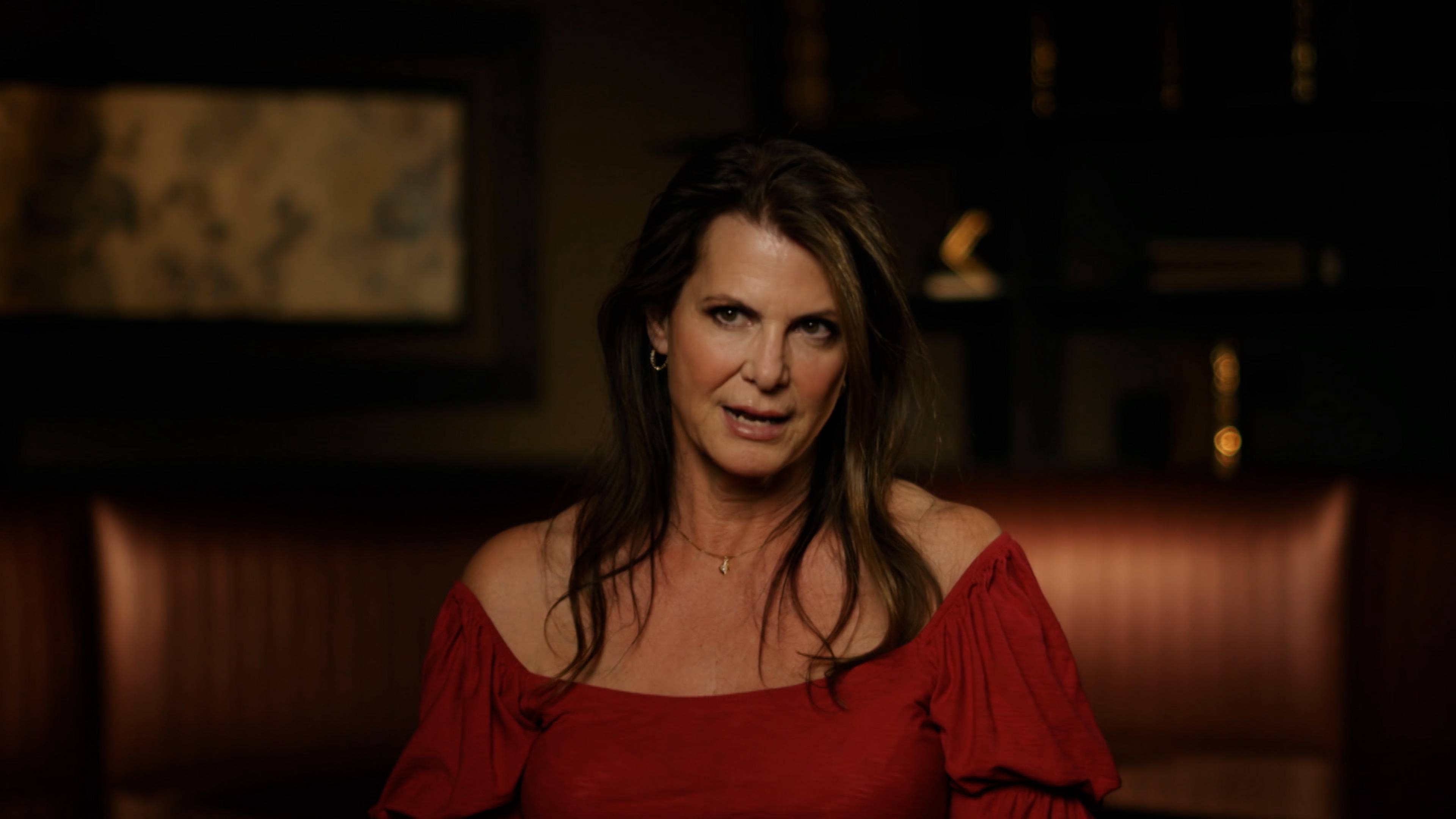 الفتاة في الحوض الأحمر