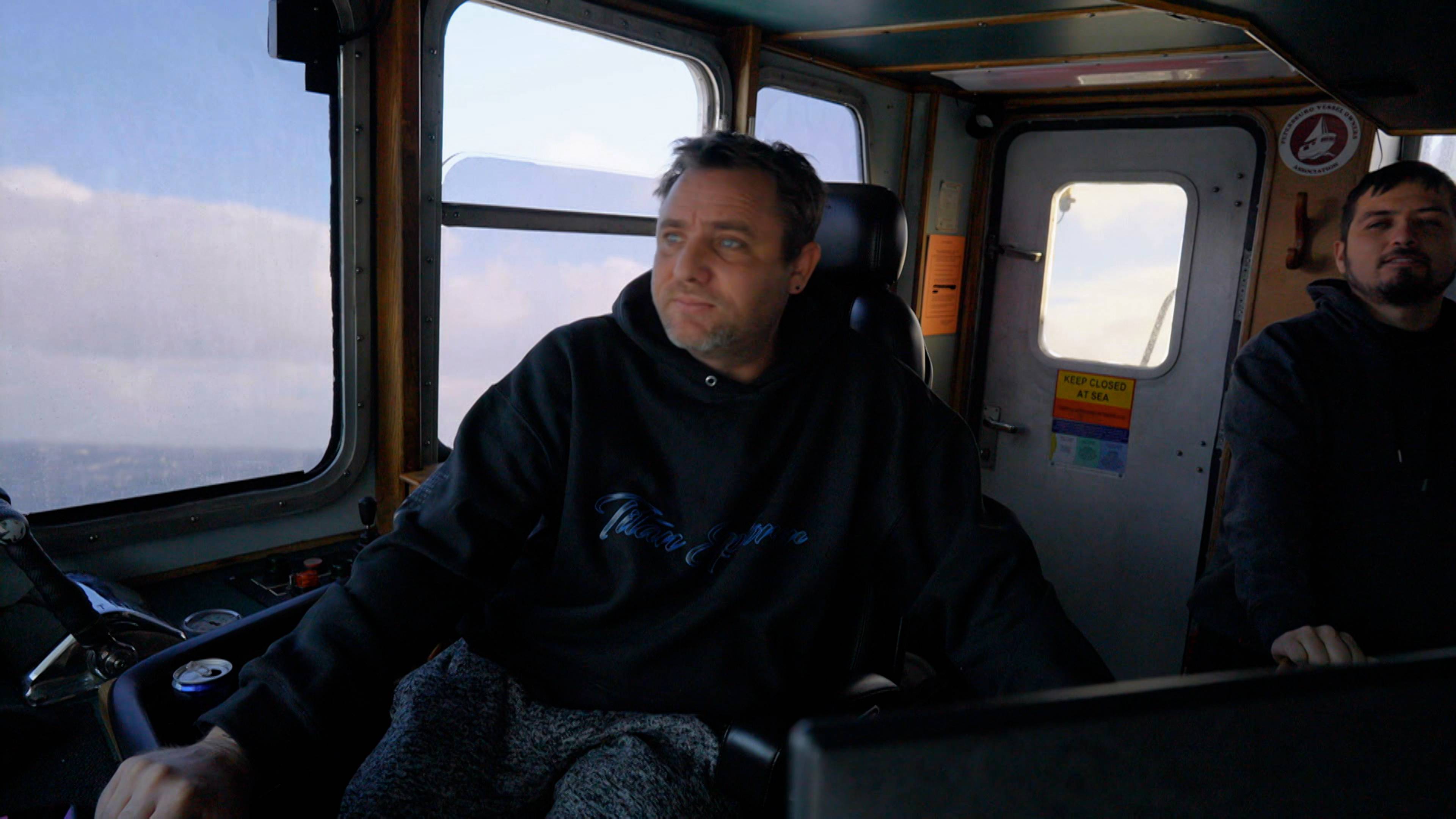 أنت مطرود، يا صاحبي!