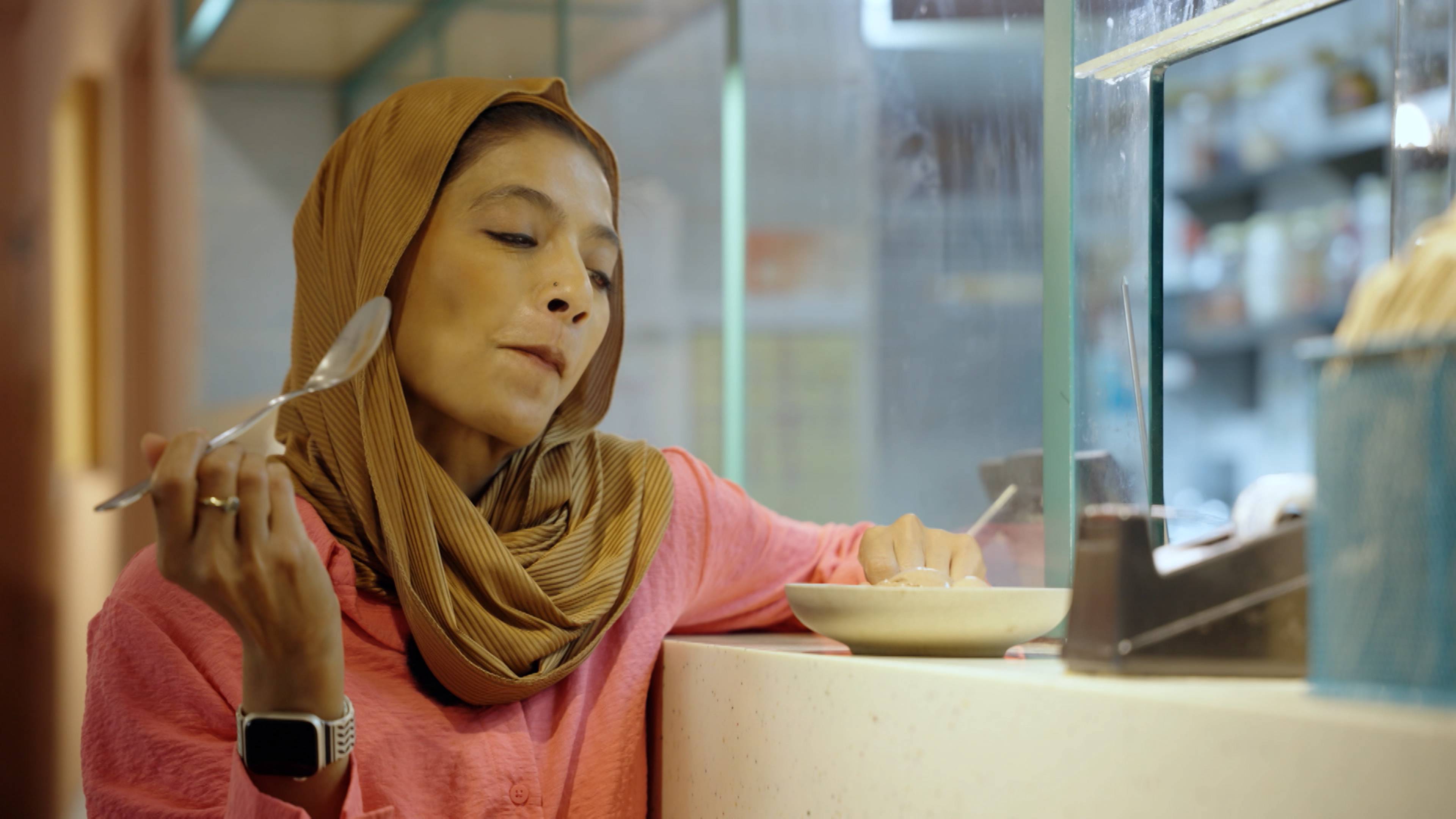 ديتش ذا سيلفر في أبراج بحيرات الجميرا